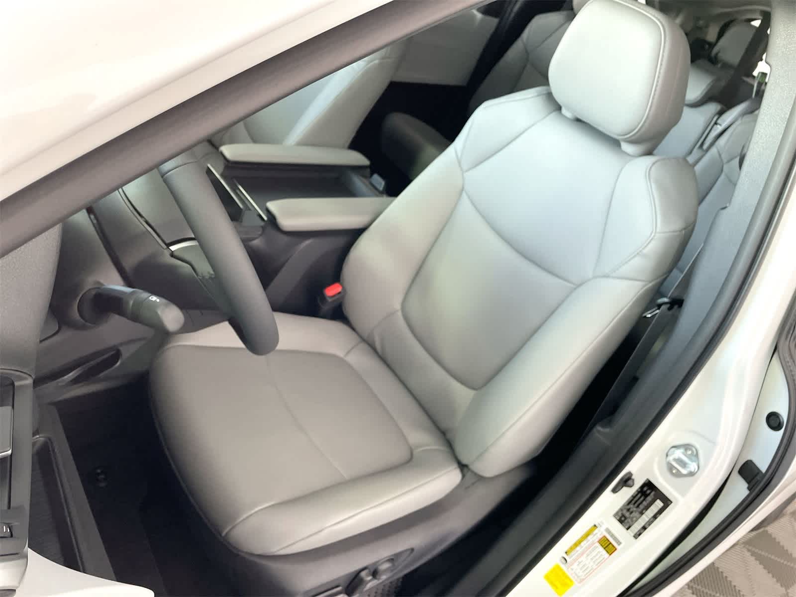 2025 Toyota Sienna XLE 10