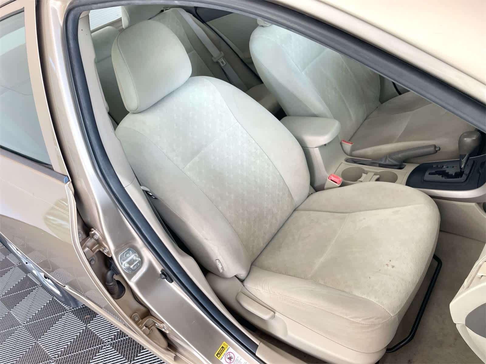 Thumbnail: 2009 Toyota Corolla - 13