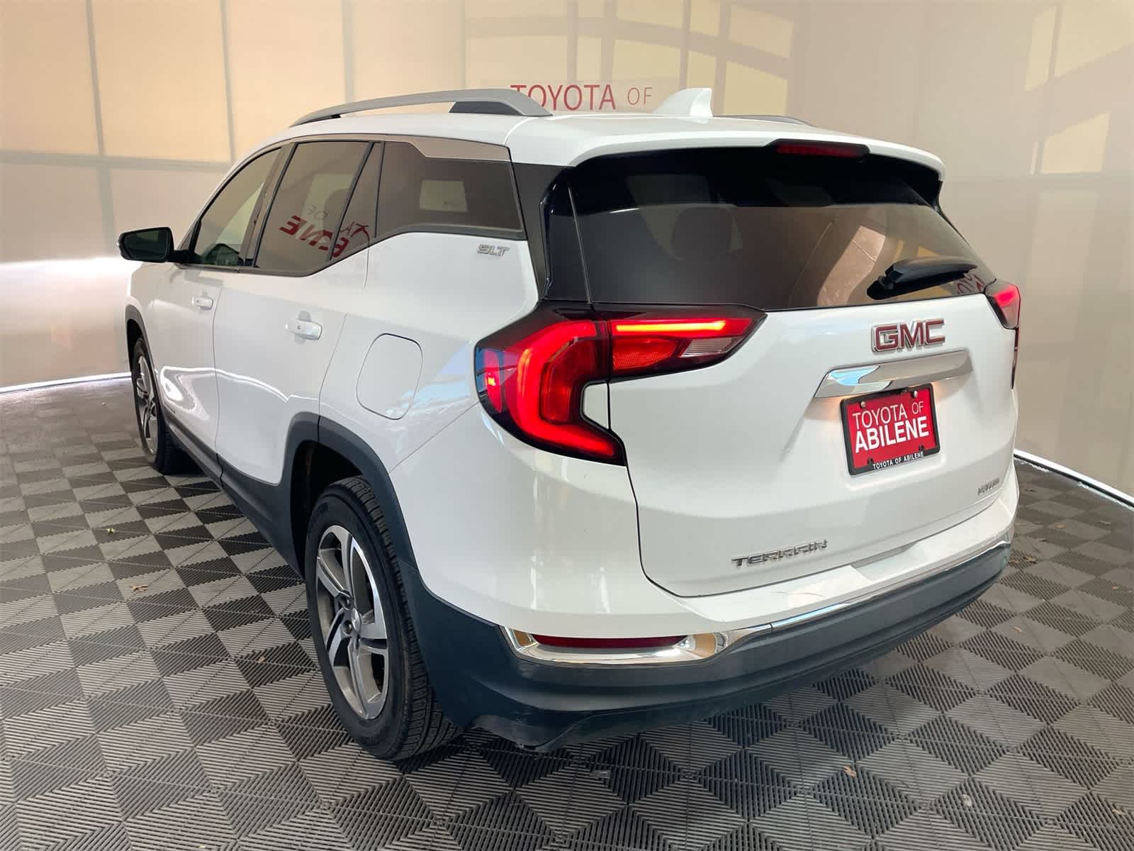 Thumbnail: 2019 GMC Terrain - 3