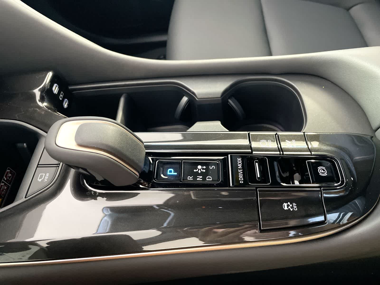 Thumbnail: 2026 Toyota Crown Signia - 23