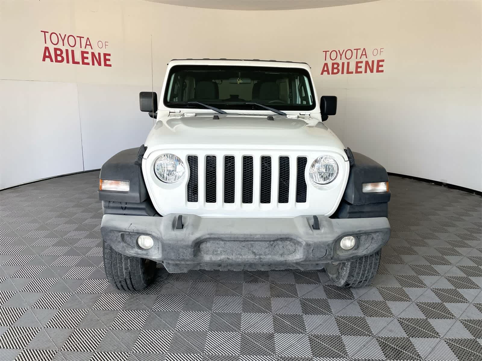 Thumbnail: 2018 Jeep Wrangler - 9