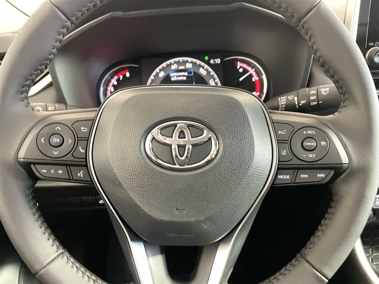 Thumbnail: 2025 Toyota RAV4 - 18