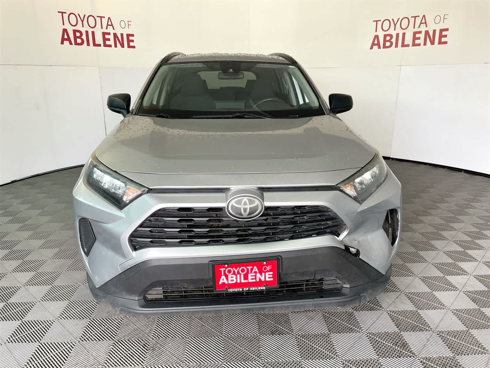 Thumbnail: 2019 Toyota RAV4 - 8
