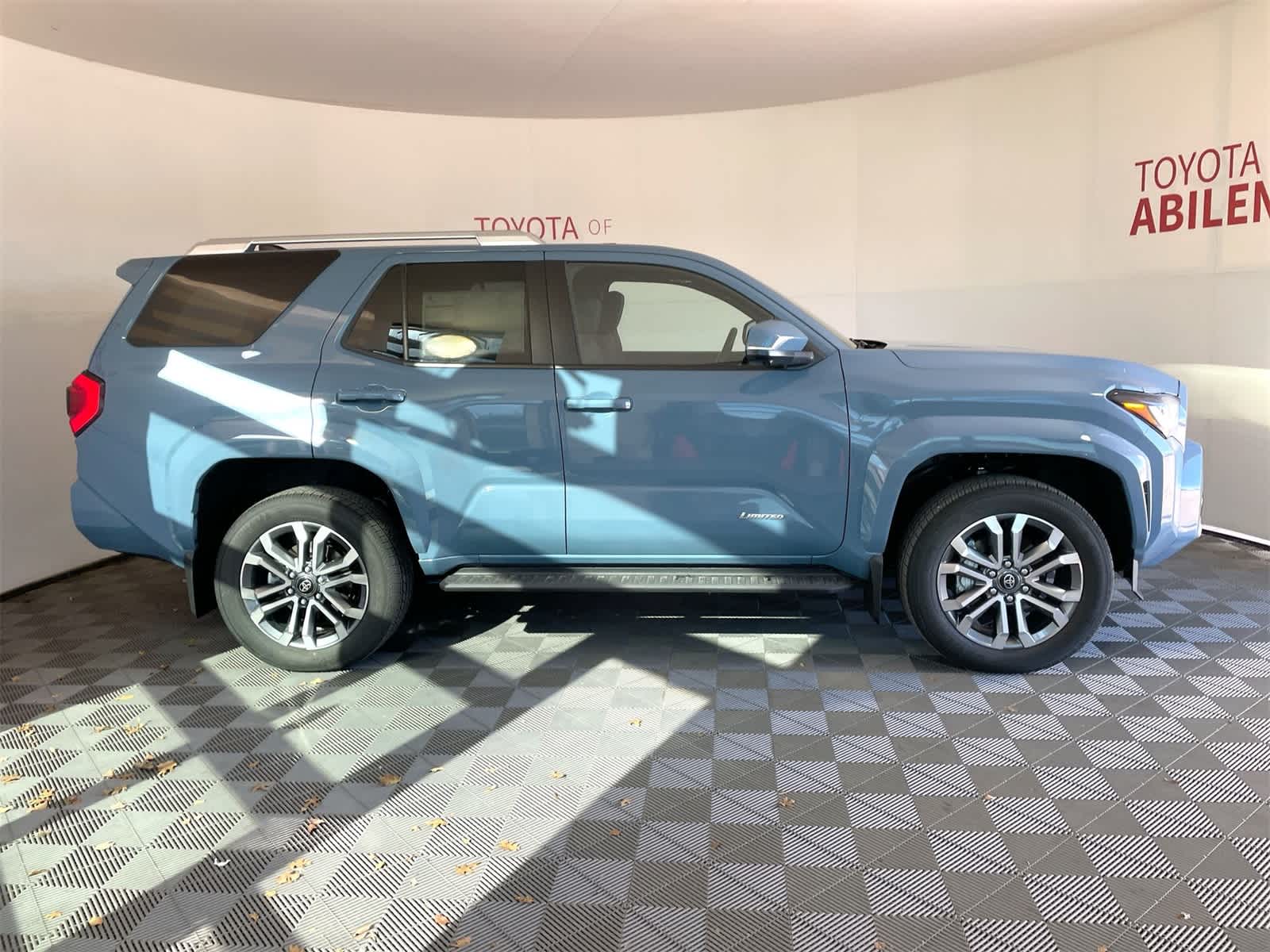 Thumbnail: 2025 Toyota 4Runner - 8