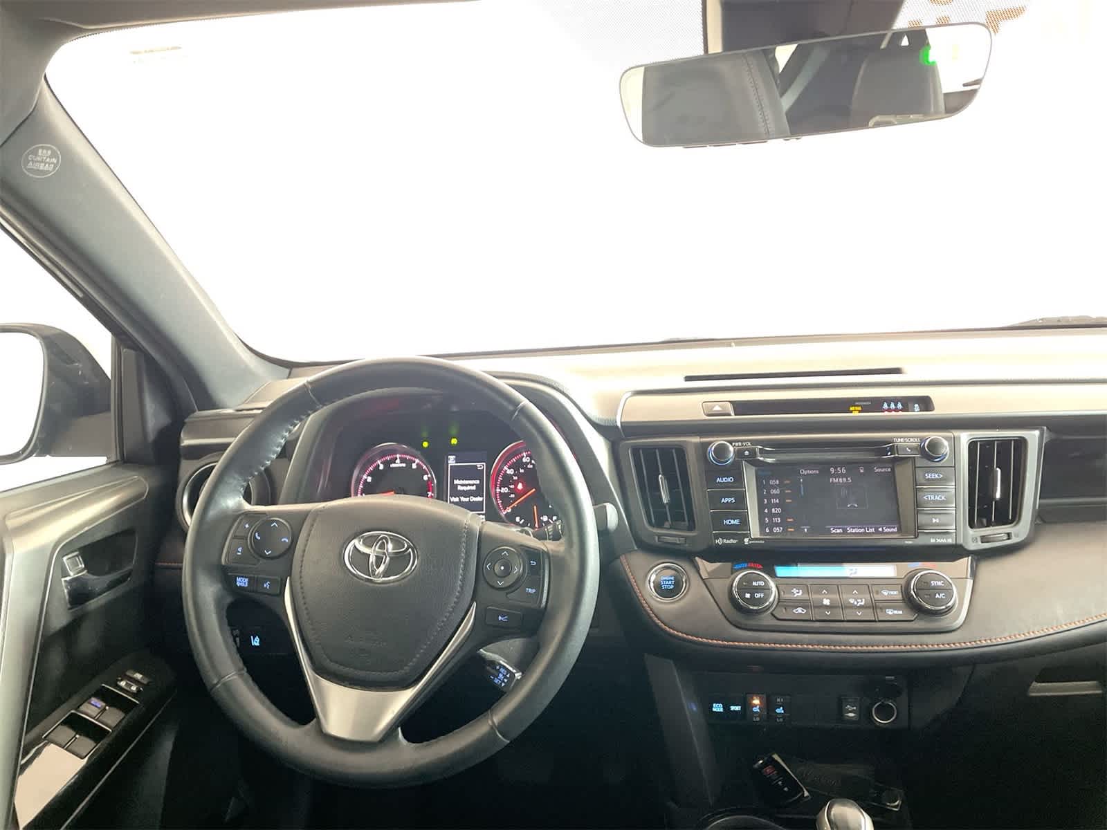 Thumbnail: 2018 Toyota RAV4 - 15