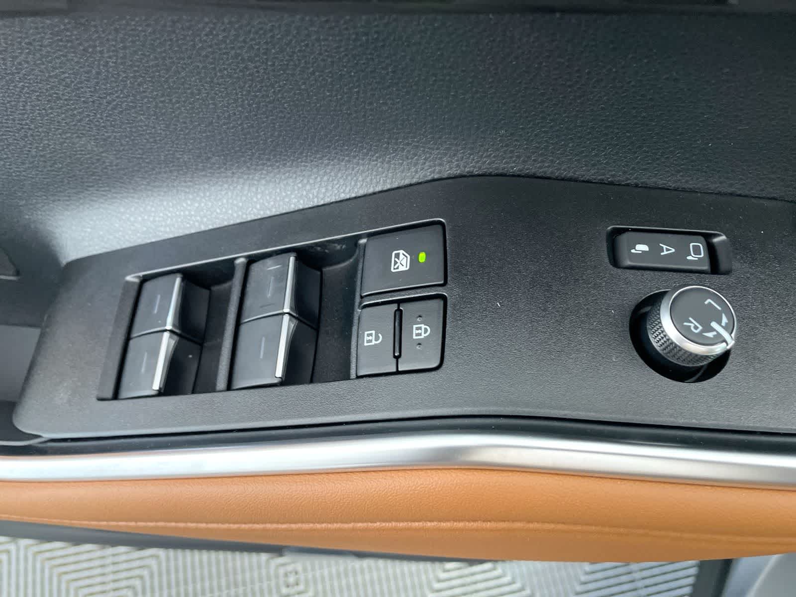 Thumbnail: 2026 Toyota Highlander - 11