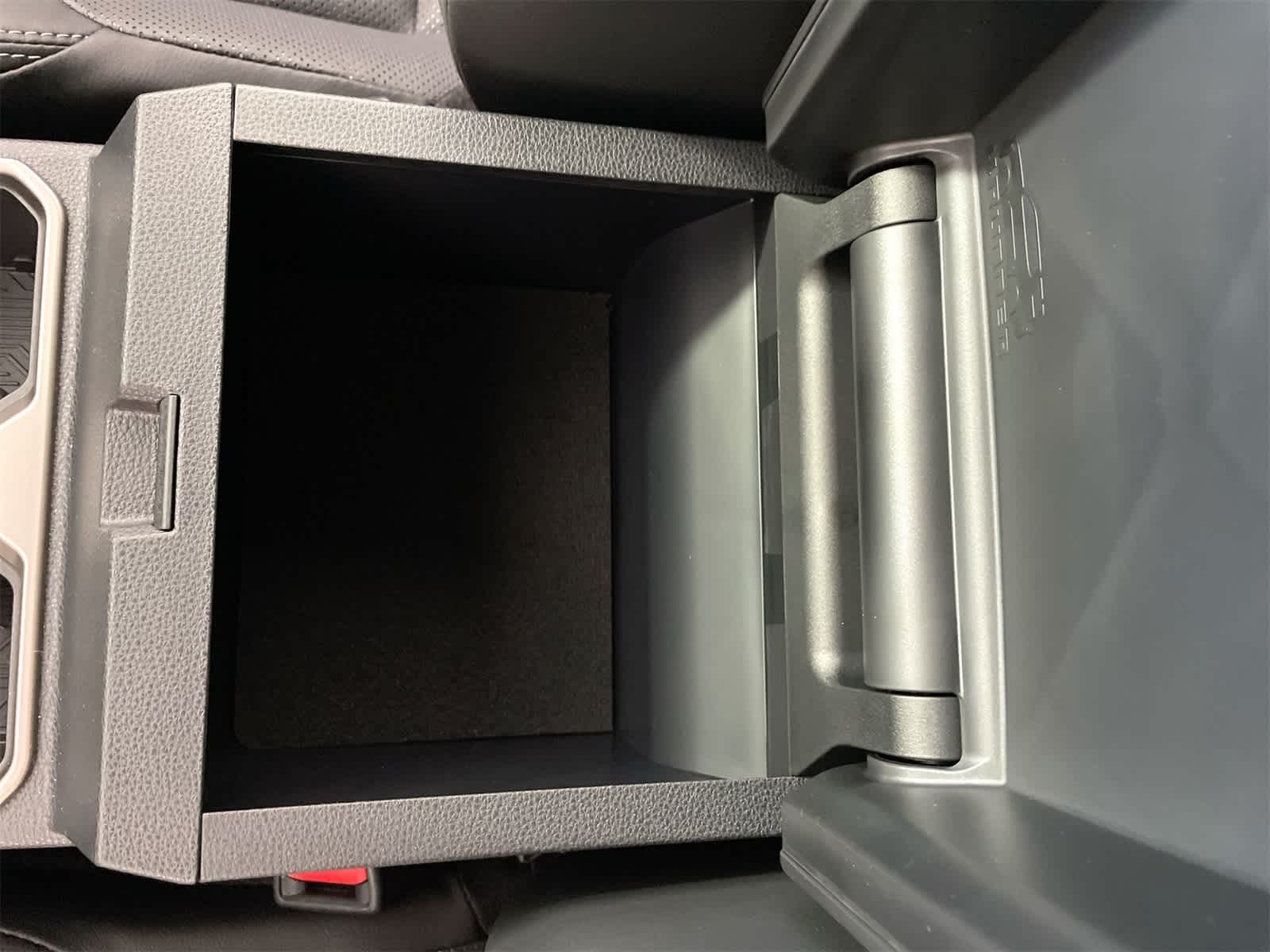 Thumbnail: 2025 Toyota 4Runner - 24