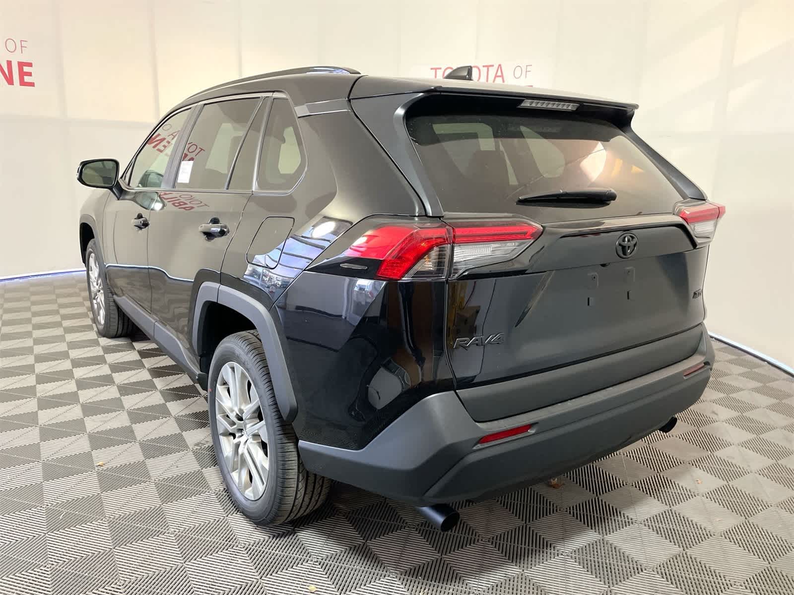 Thumbnail: 2025 Toyota RAV4 - 2