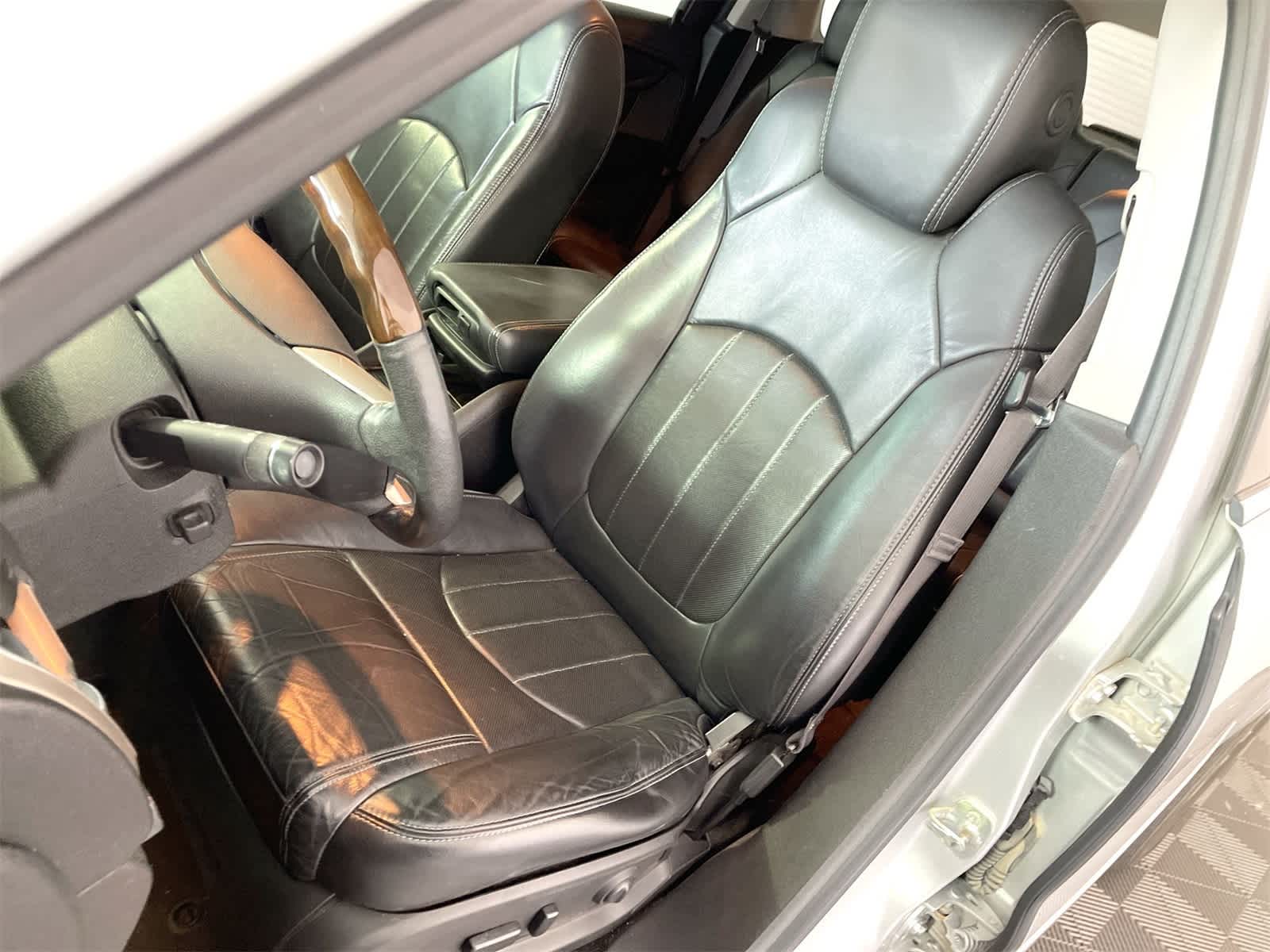 Thumbnail: 2015 GMC Acadia - 9