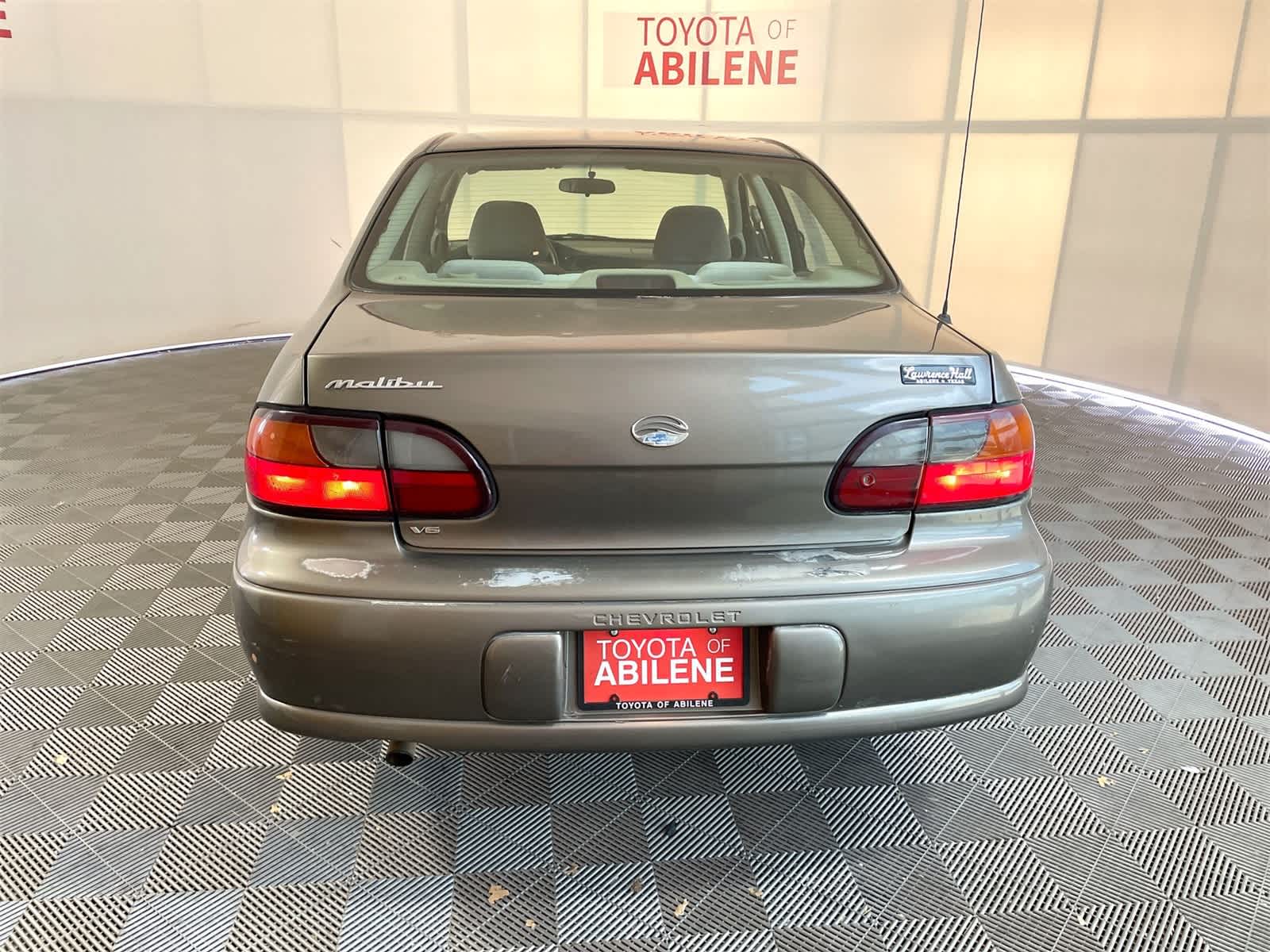 Thumbnail: 2001 Chevrolet Malibu - 4