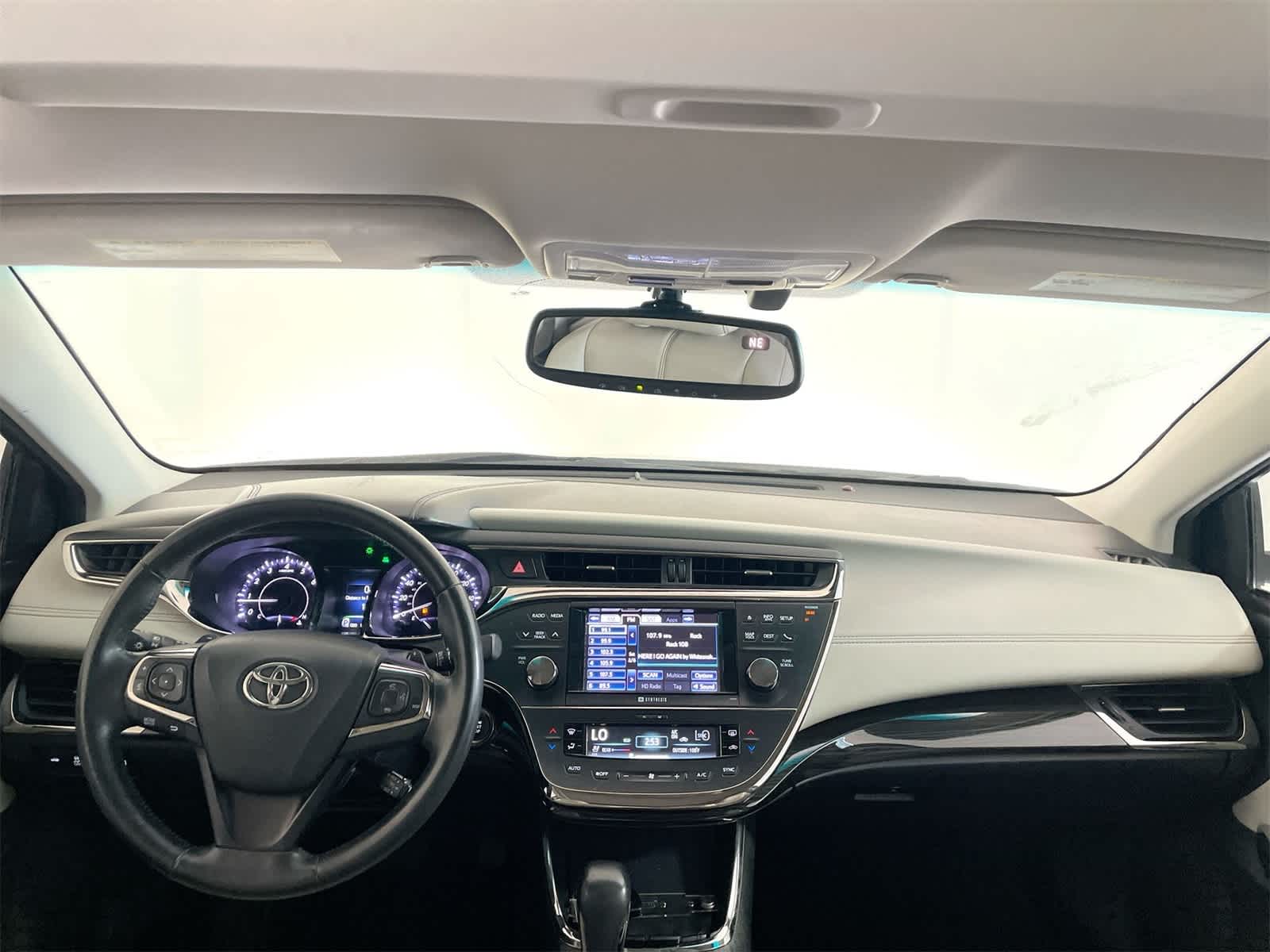 Thumbnail: 2013 Toyota Avalon - 17