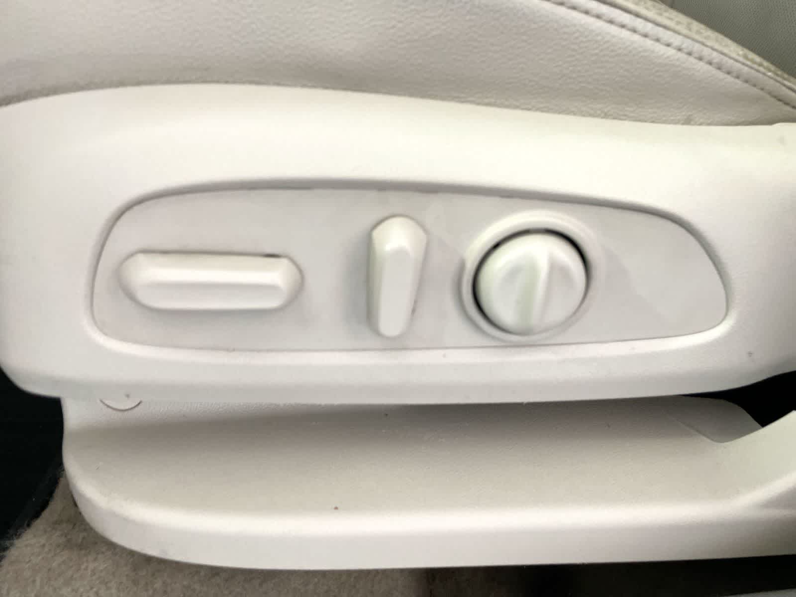 Thumbnail: 2020 GMC Terrain - 10