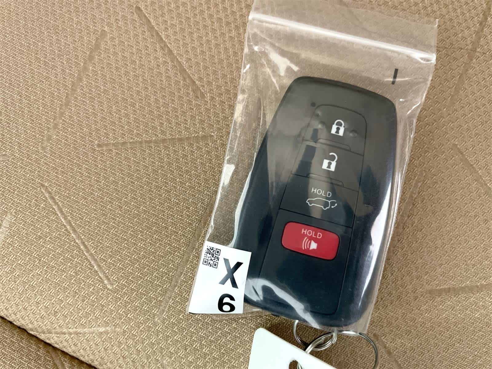 Thumbnail: 2025 Toyota RAV4 - 28