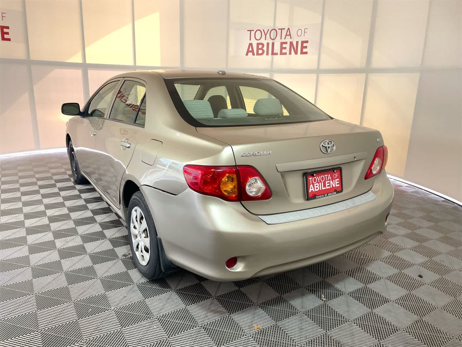 Thumbnail: 2009 Toyota Corolla - 3