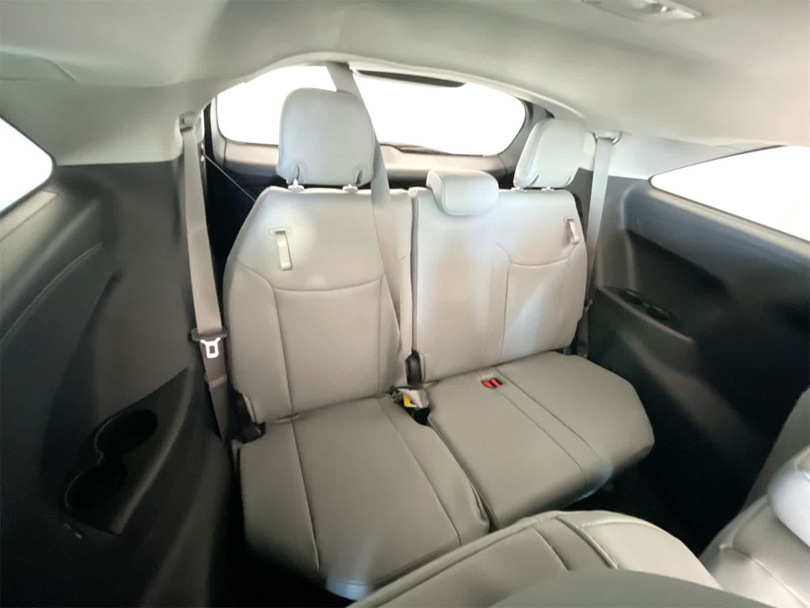Thumbnail: 2025 Toyota Sienna - 16