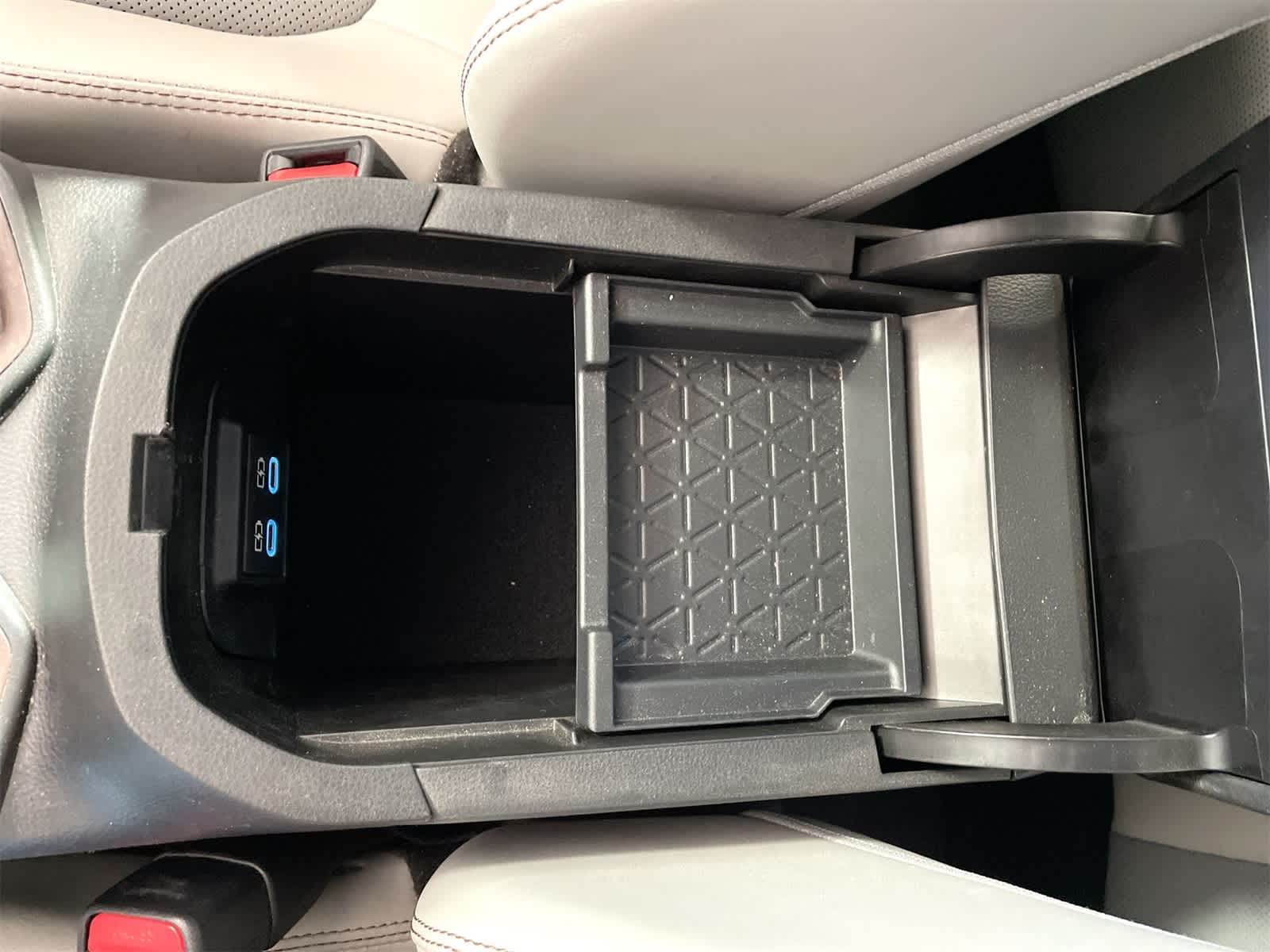 Thumbnail: 2022 Toyota RAV4 - 24