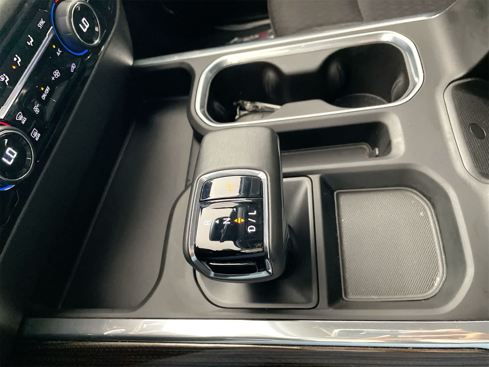 Thumbnail: 2020 Volkswagen Passat - 24