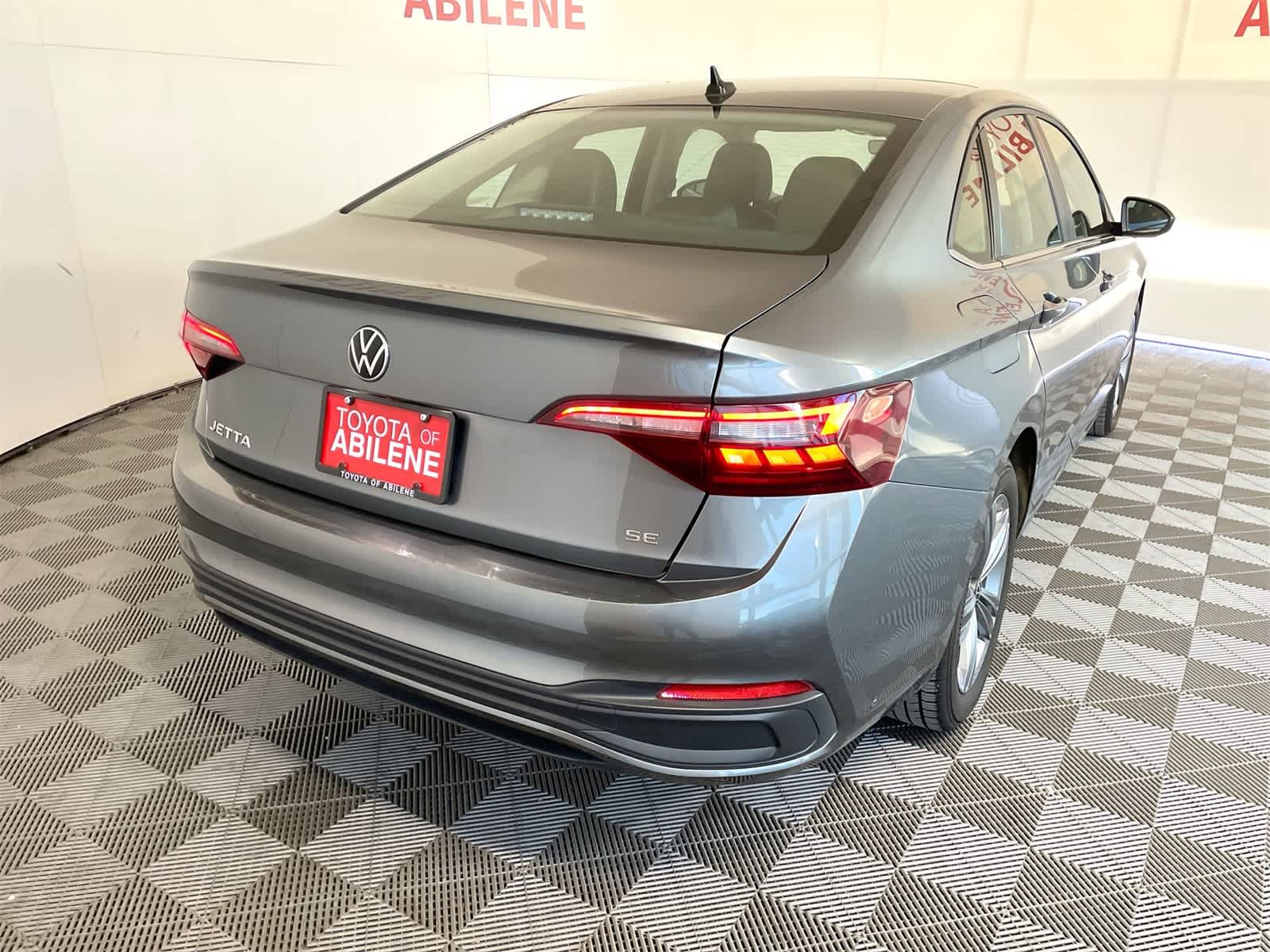 Thumbnail: 2024 Volkswagen Jetta - 6