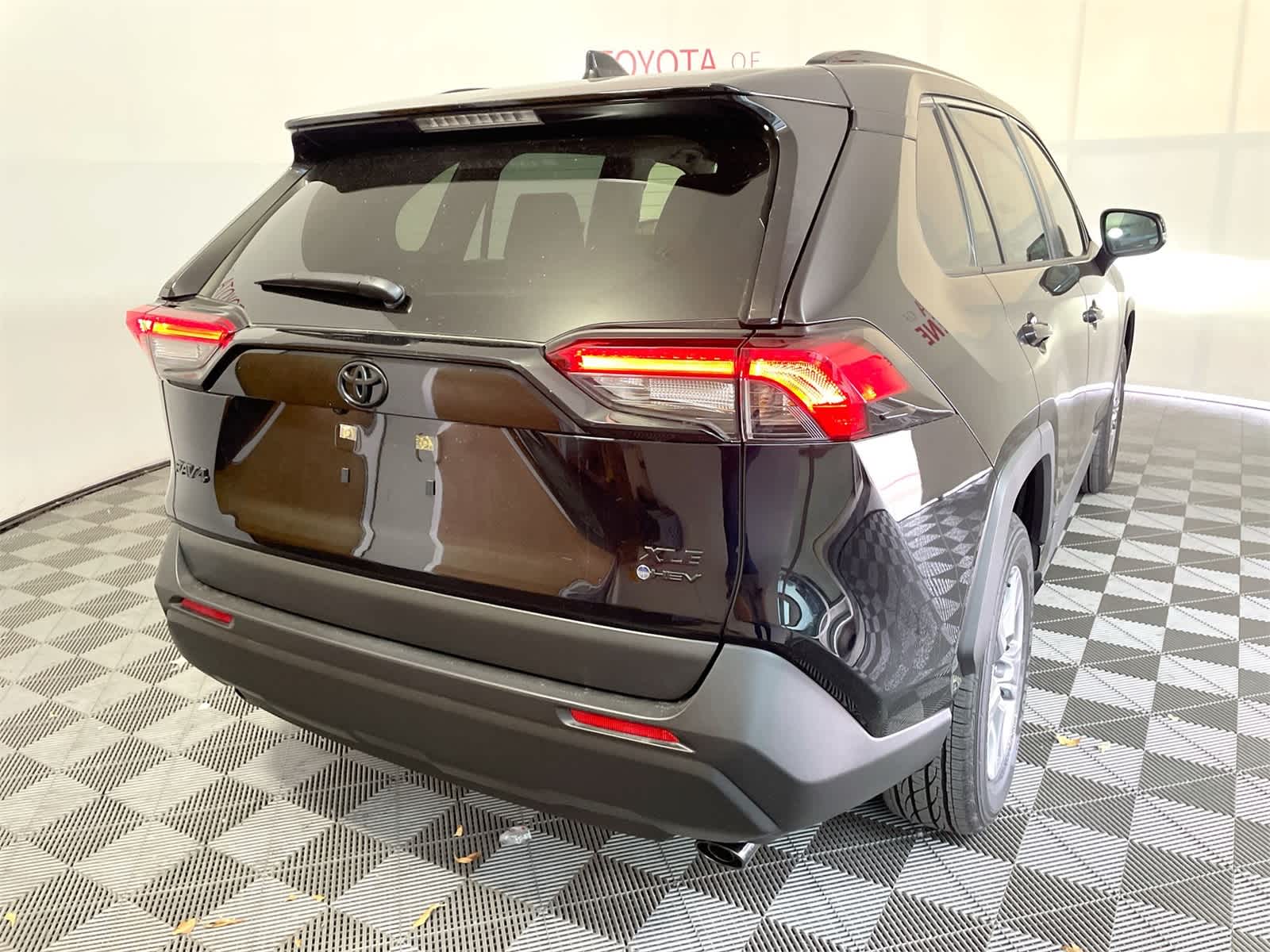 Thumbnail: 2025 Toyota RAV4 - 7