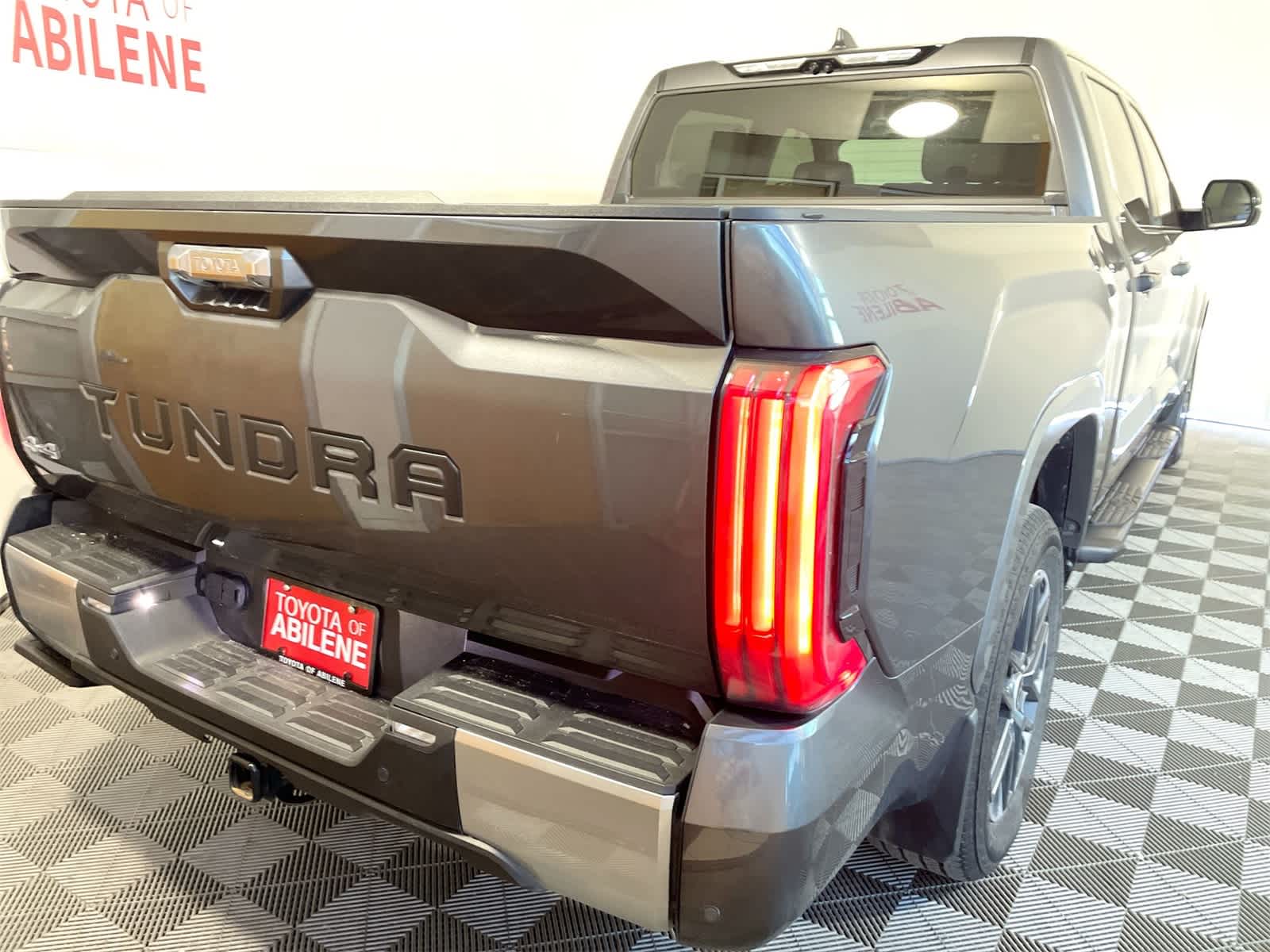 Thumbnail: 2024 Toyota Tundra - 6