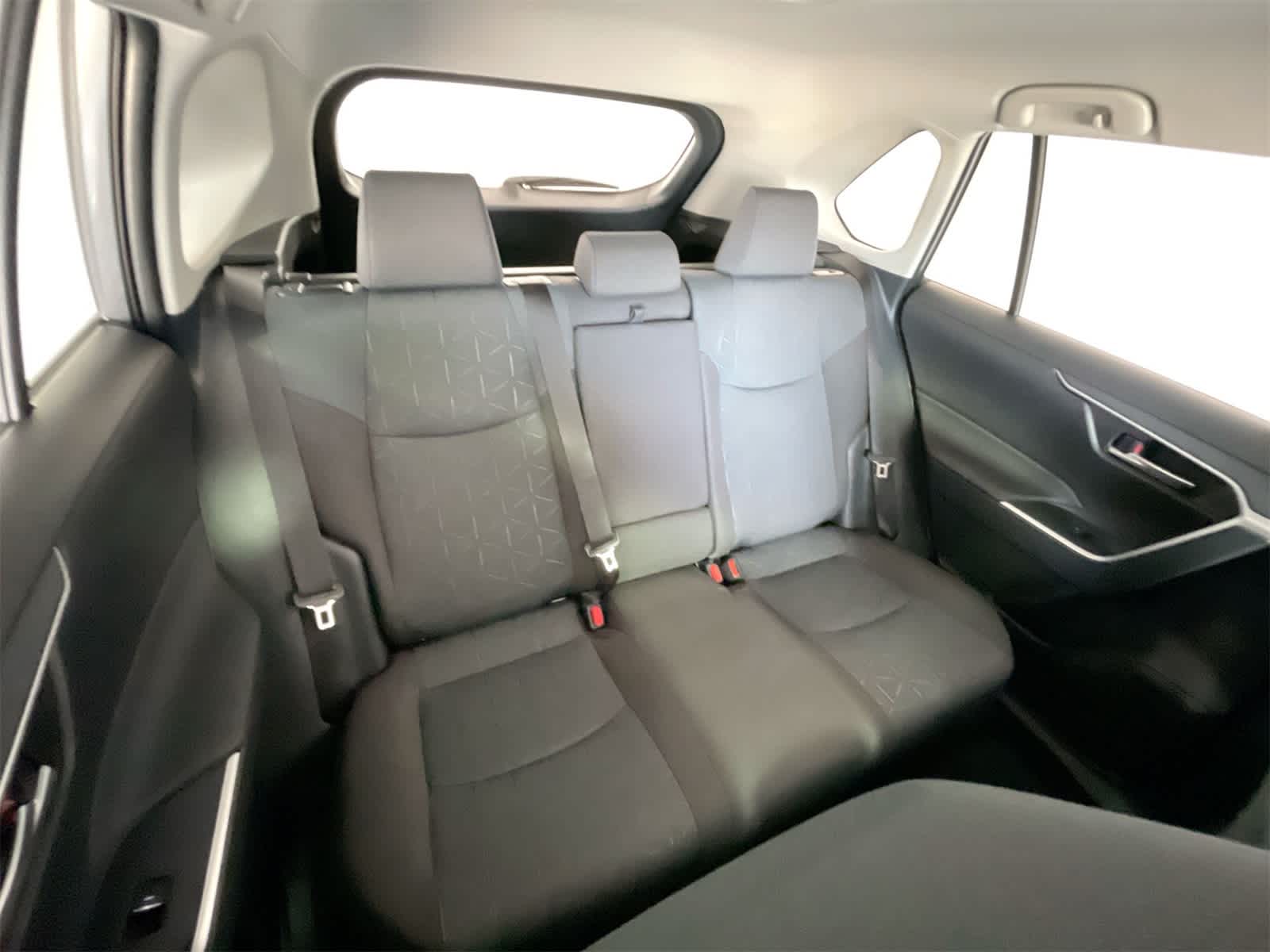 Thumbnail: 2025 Toyota RAV4 - 15