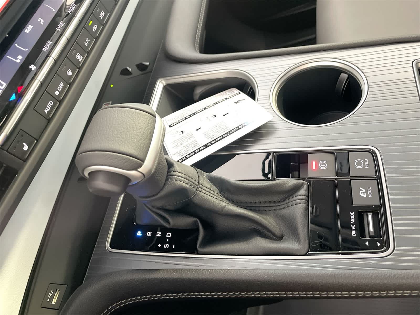 Thumbnail: 2025 Toyota Sienna - 24