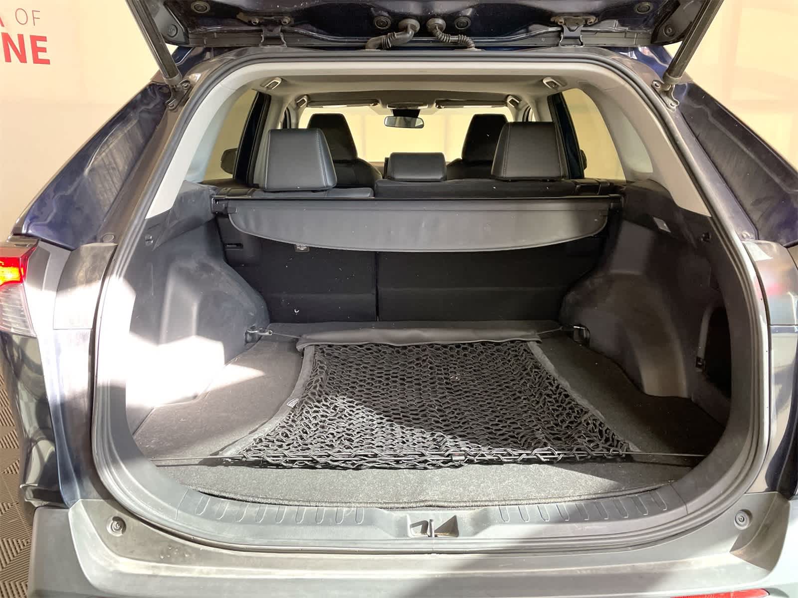 Thumbnail: 2020 Toyota RAV4 - 4