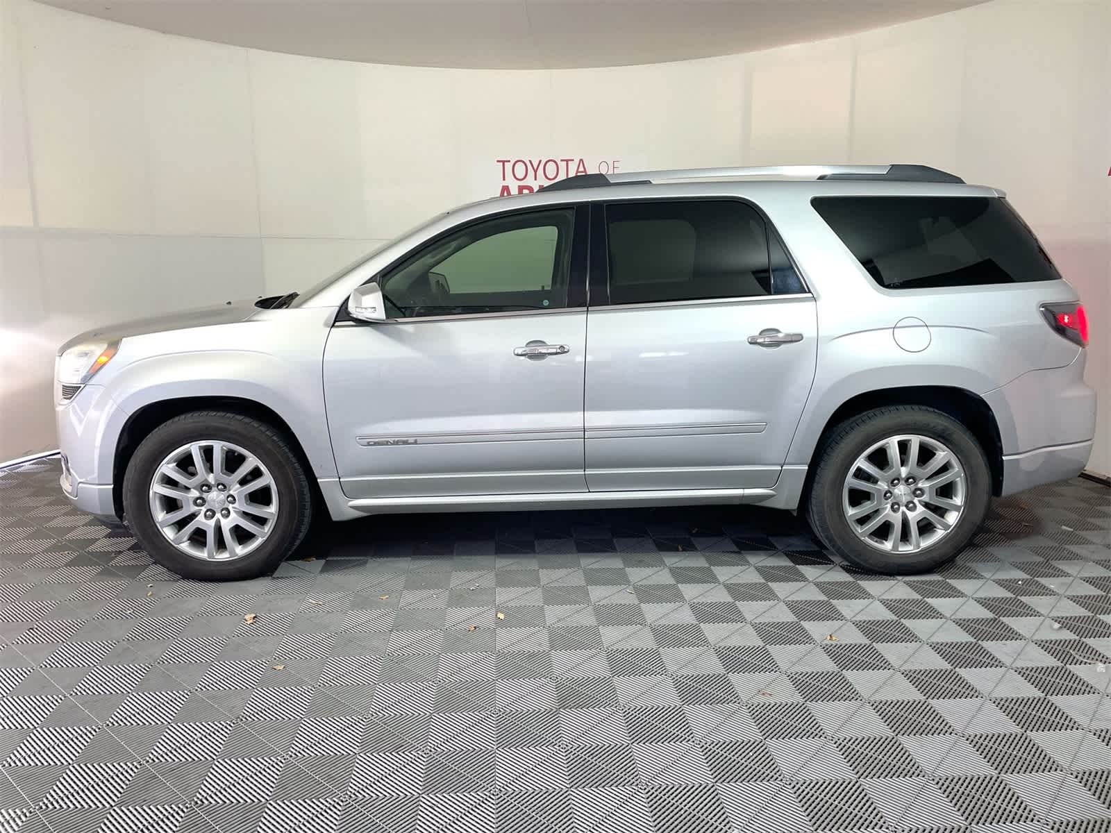 Thumbnail: 2015 GMC Acadia - 2