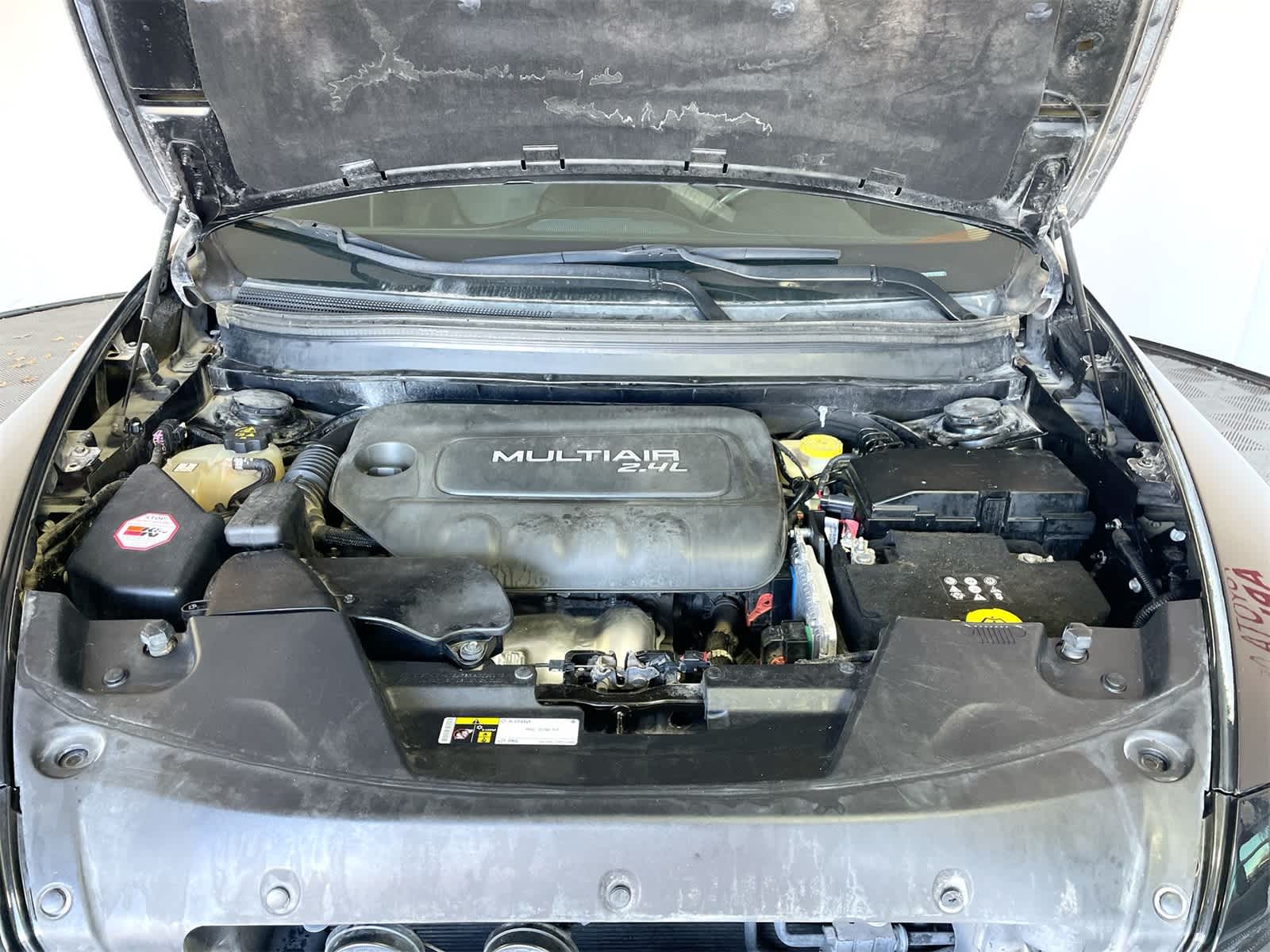 Thumbnail: 2016 Jeep Cherokee - 27