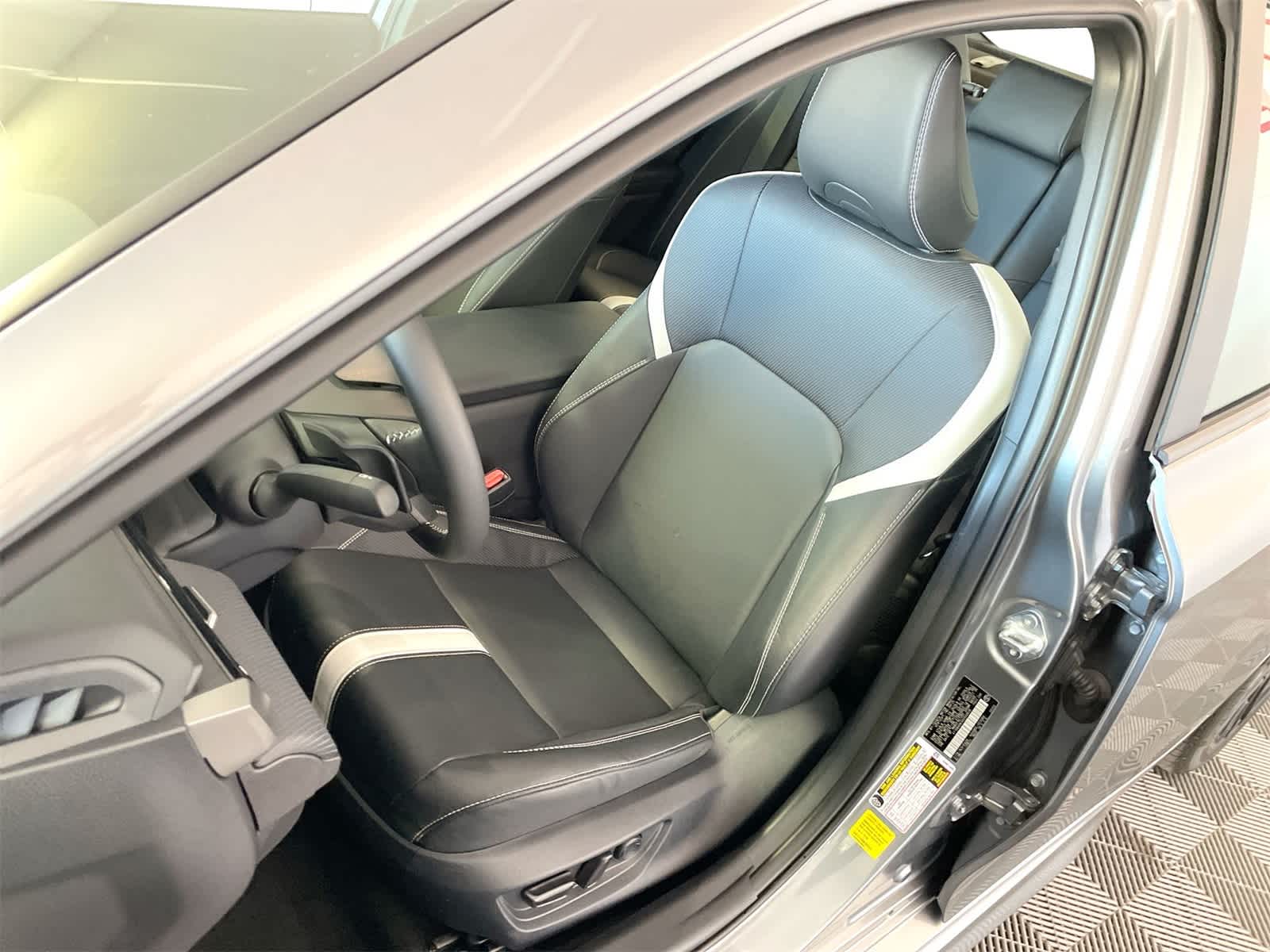 Thumbnail: 2025 Toyota Camry - 9