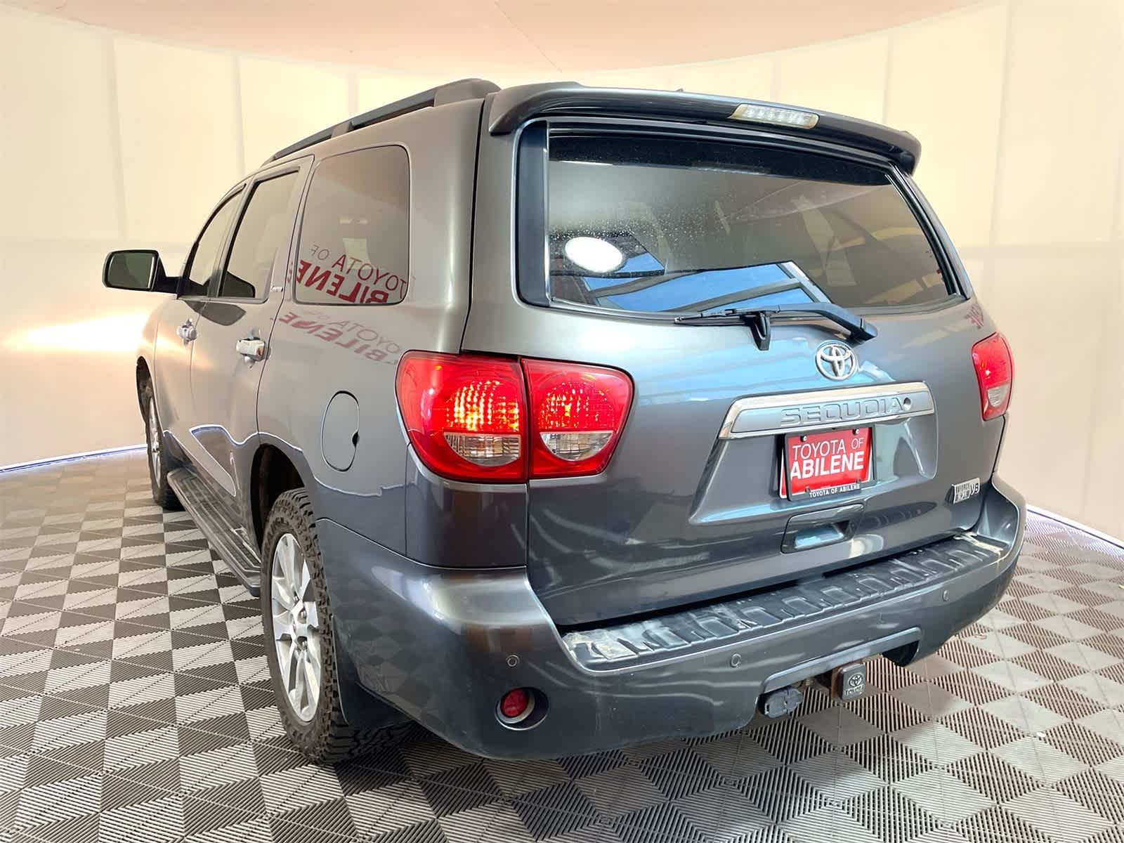 Thumbnail: 2014 Toyota Sequoia - 3