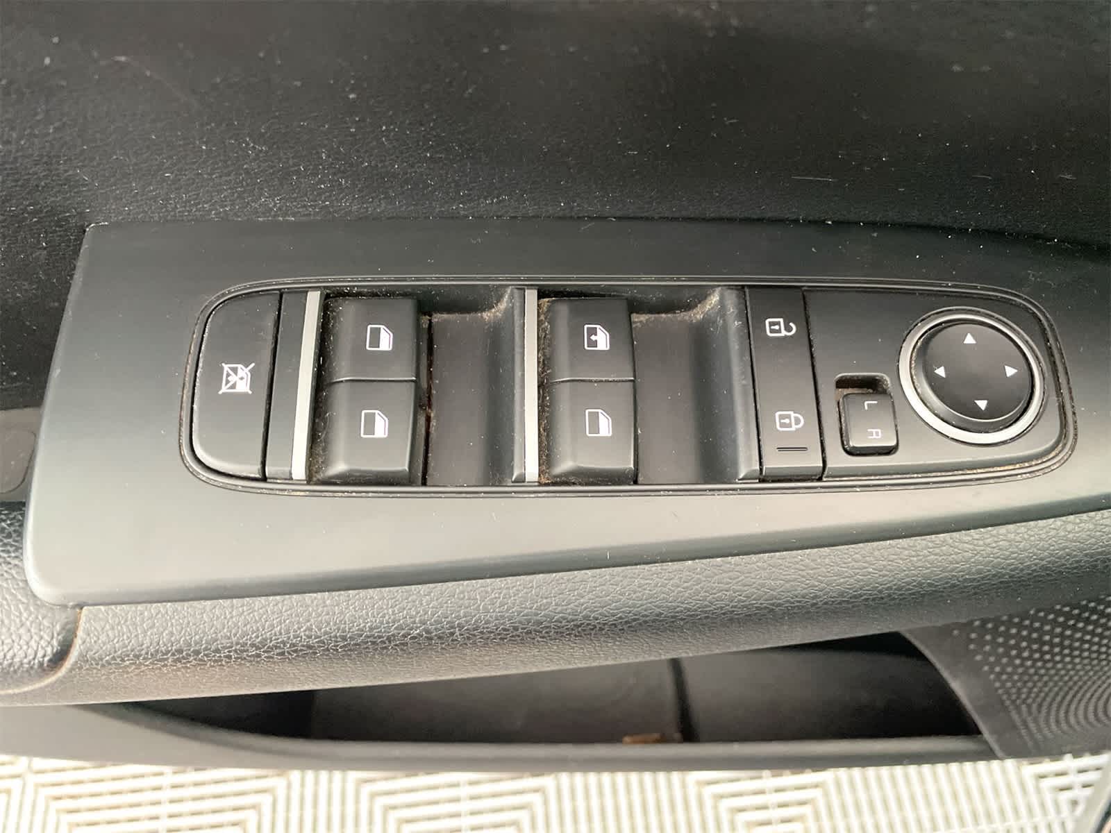 Thumbnail: 2019 Kia Forte - 10