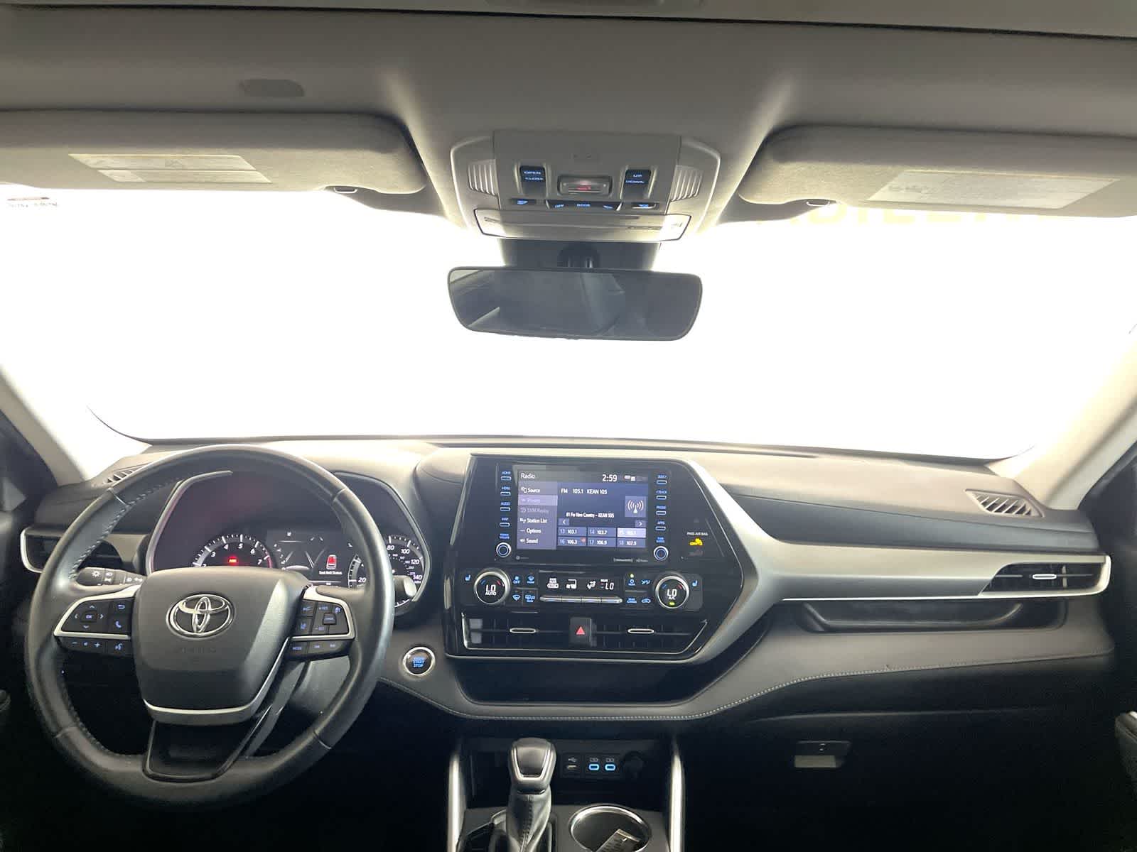 Thumbnail: 2022 Toyota Highlander - 18