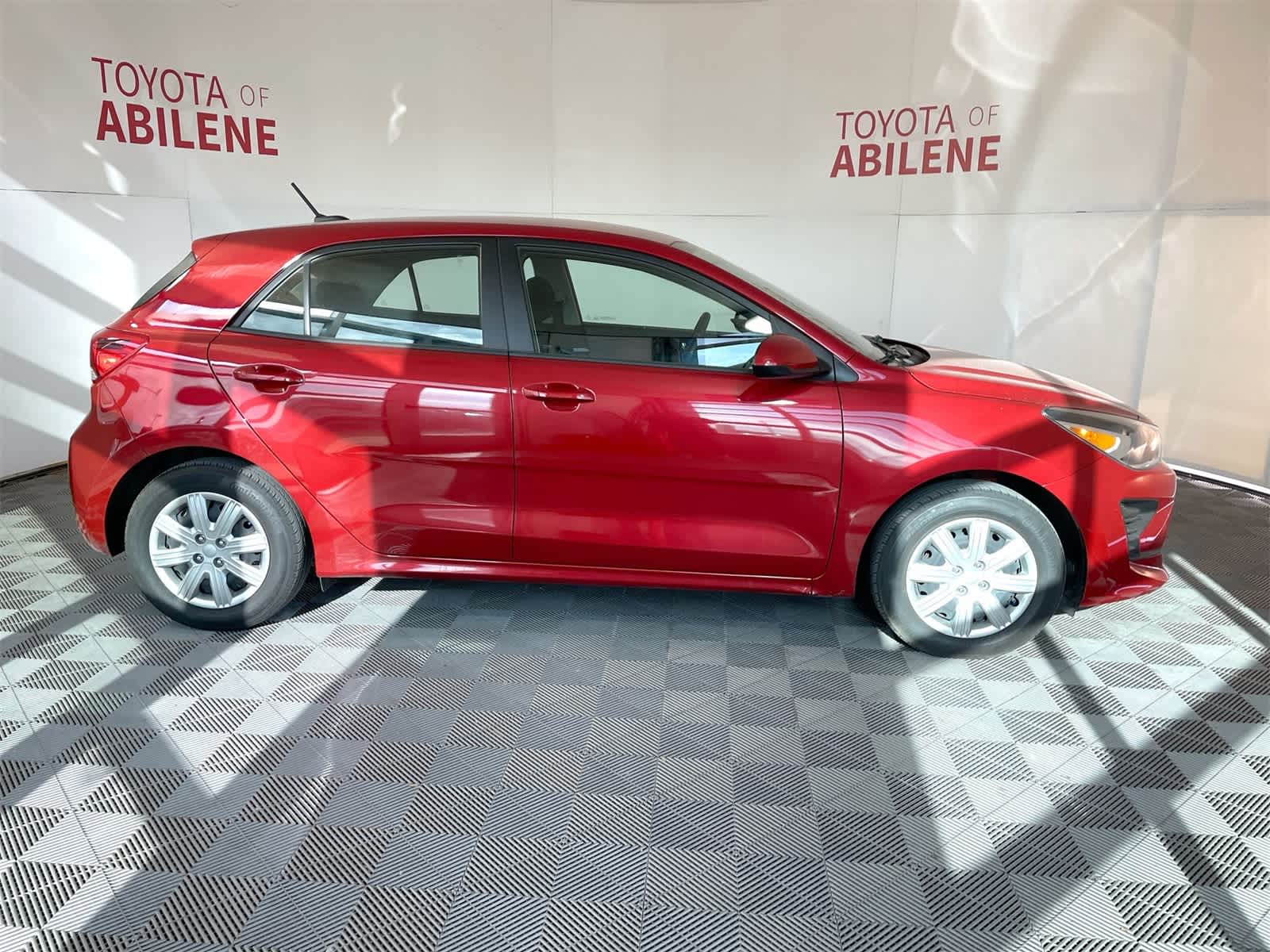 Thumbnail: 2023 Kia Rio - 7