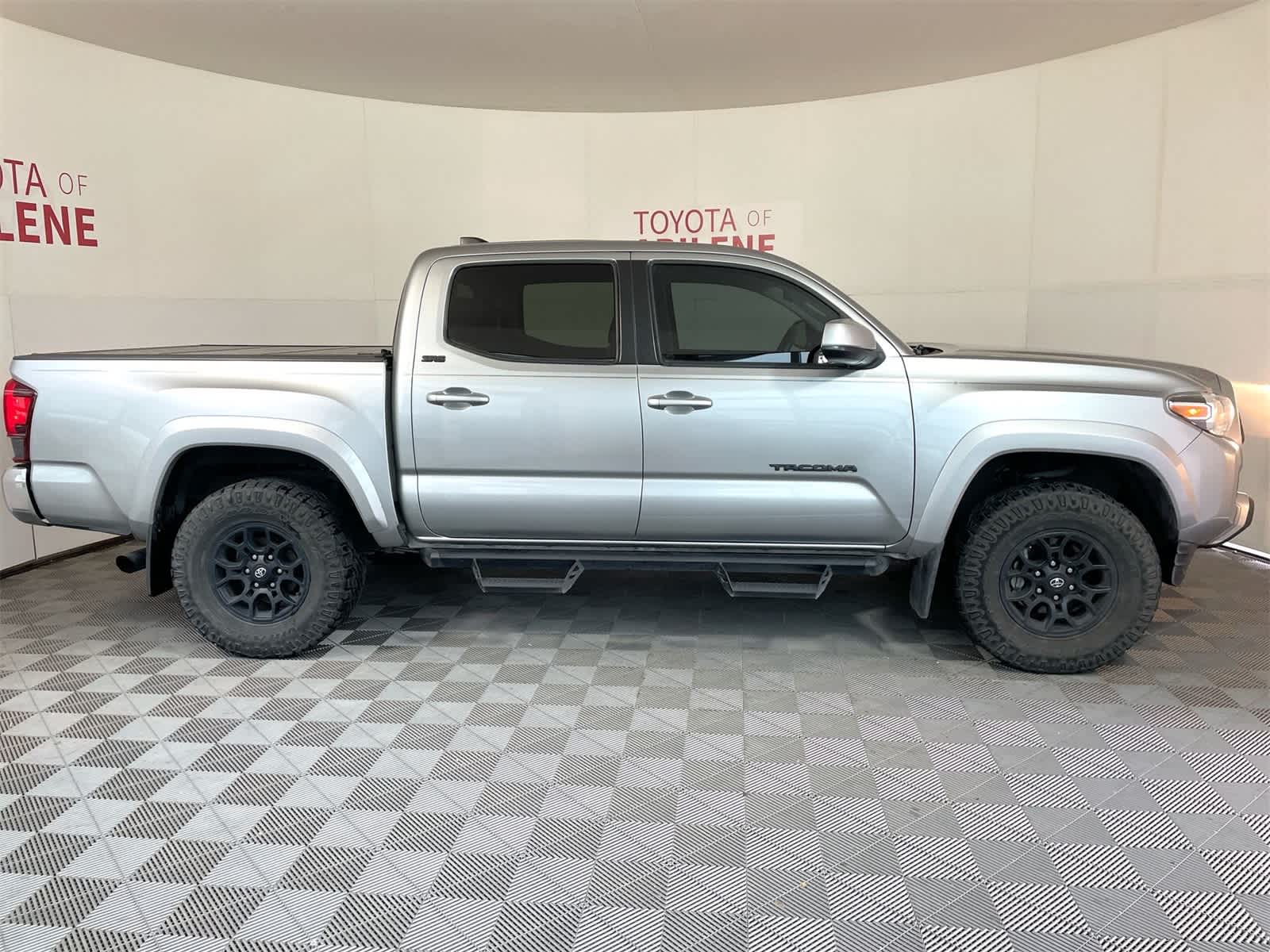 Thumbnail: 2022 Toyota Tacoma - 6