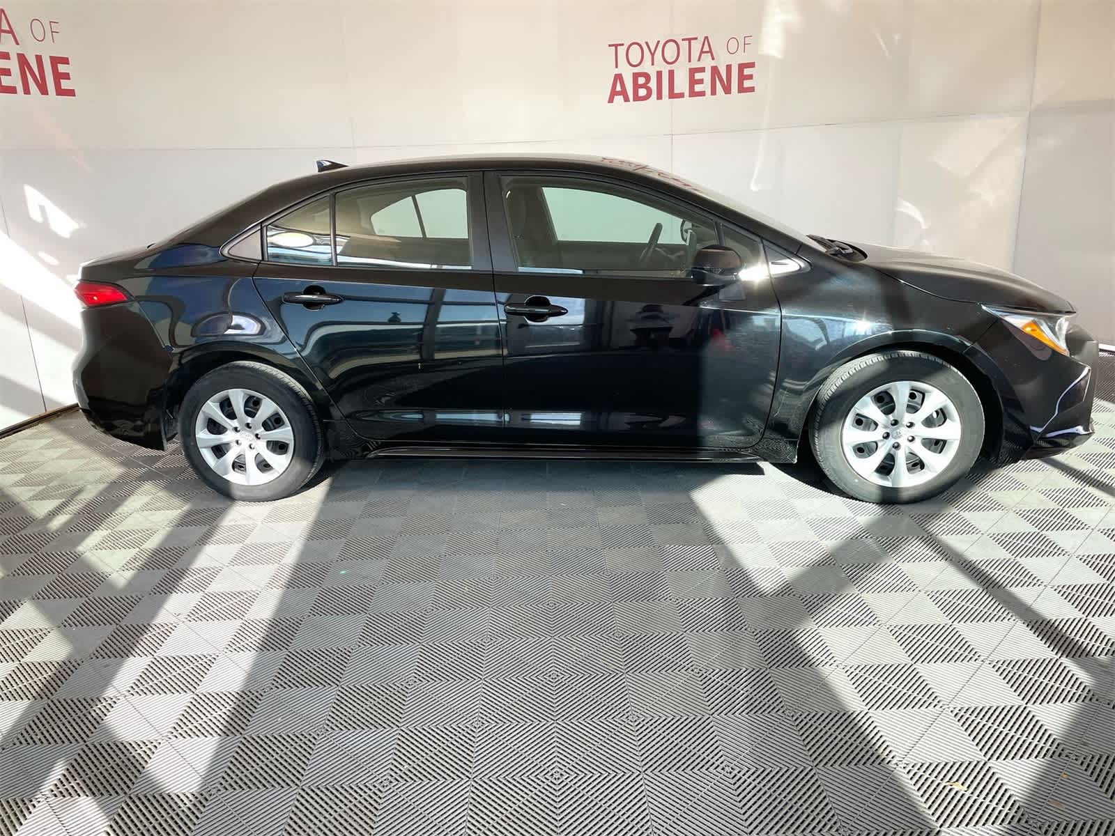 Thumbnail: 2023 Toyota Corolla - 7