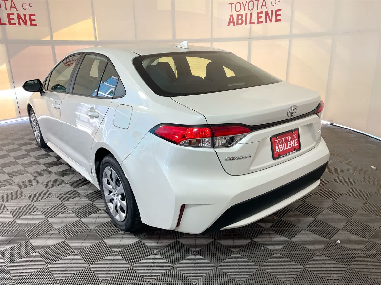 Thumbnail: 2020 Toyota Corolla - 3