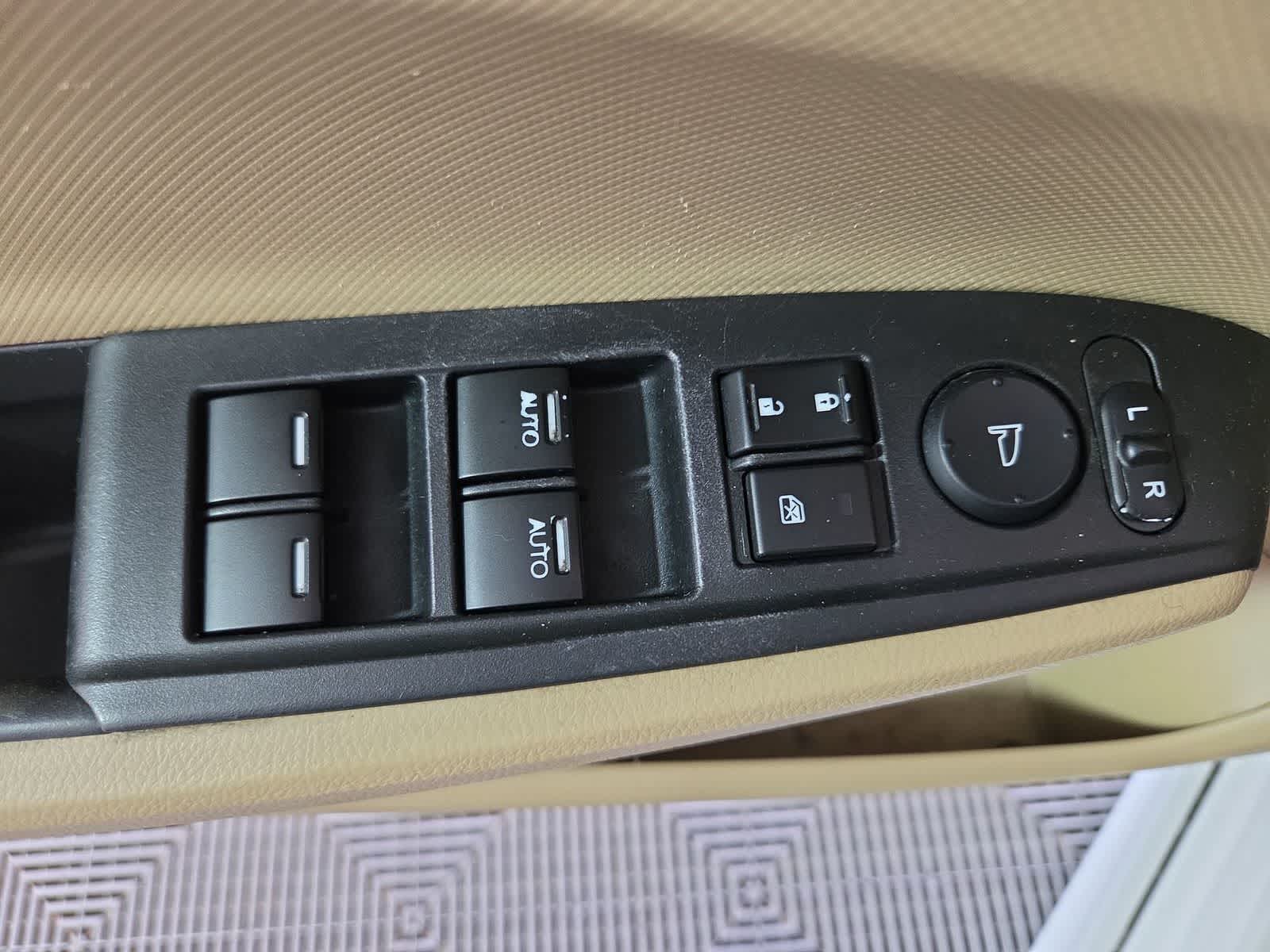 Thumbnail: 2012 Honda Accord - 12