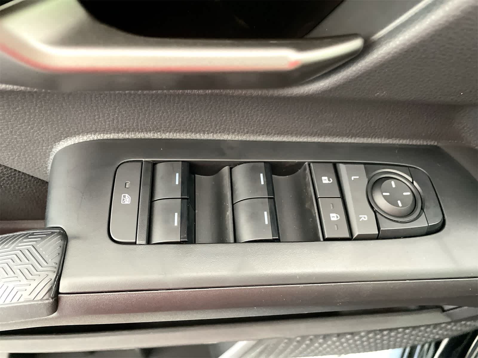 Thumbnail: 2025 Toyota Tacoma - 10