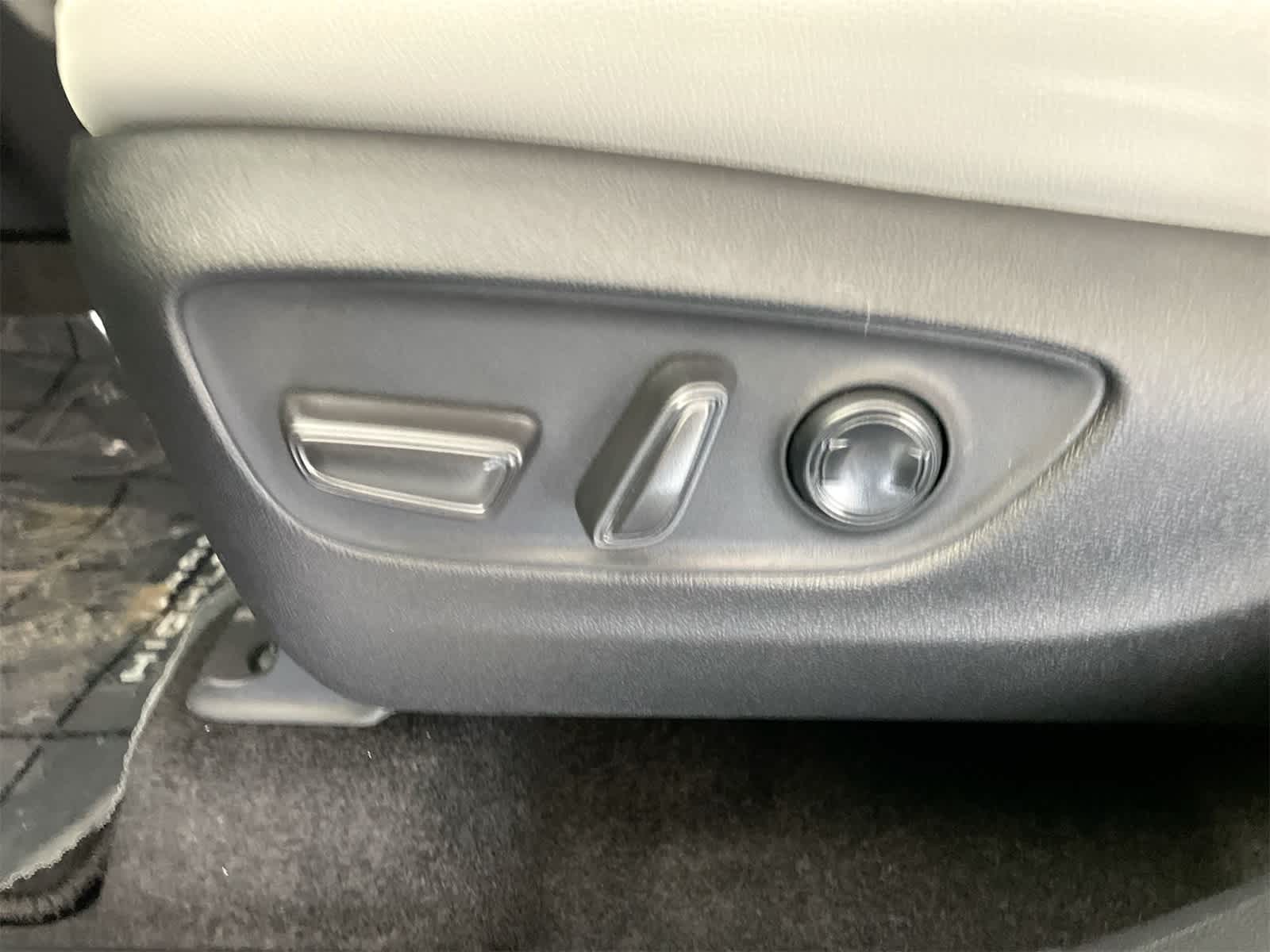 Thumbnail: 2026 Toyota Grand Highlander - 11