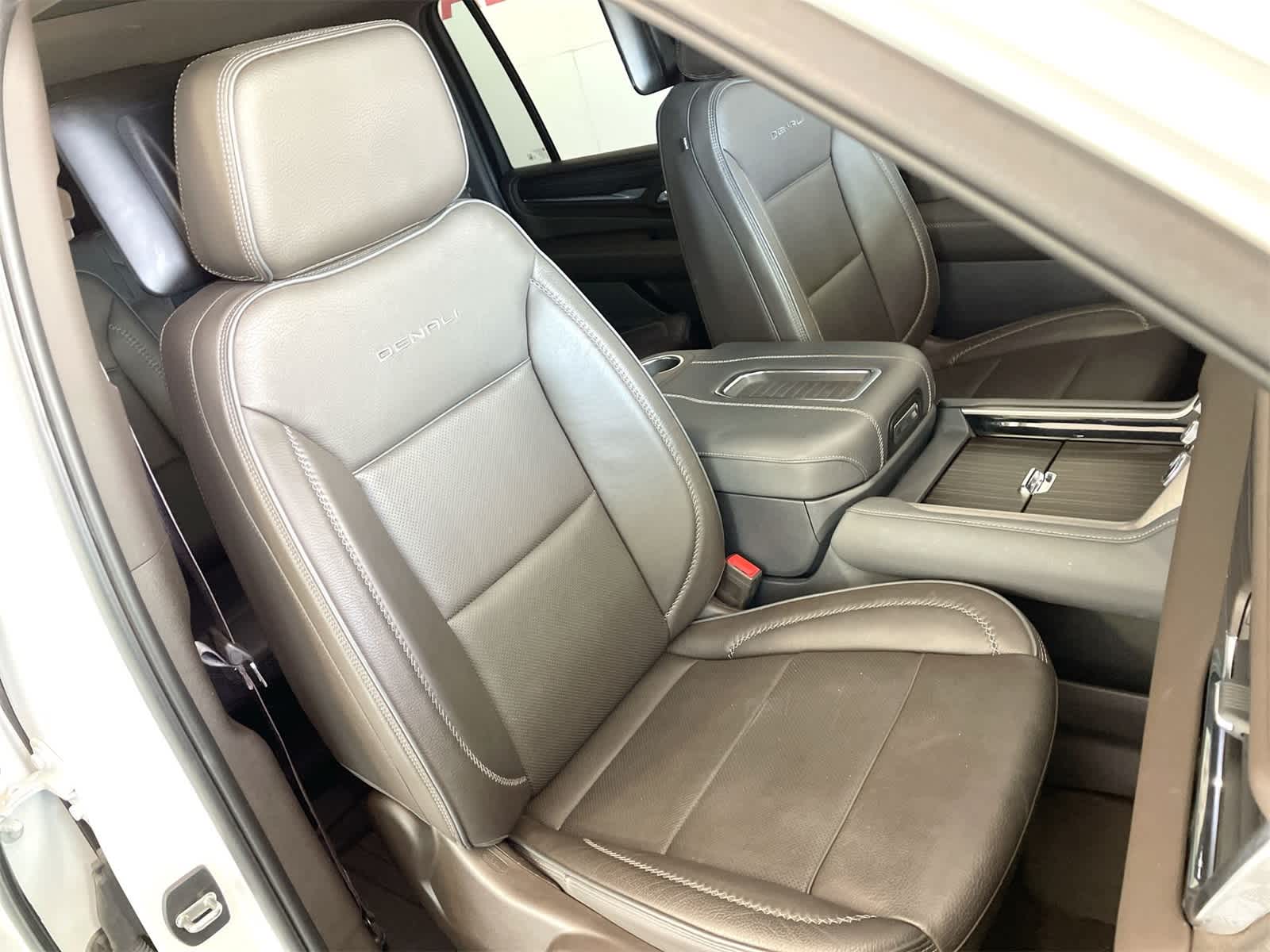 Thumbnail: 2023 GMC Yukon XL - 13