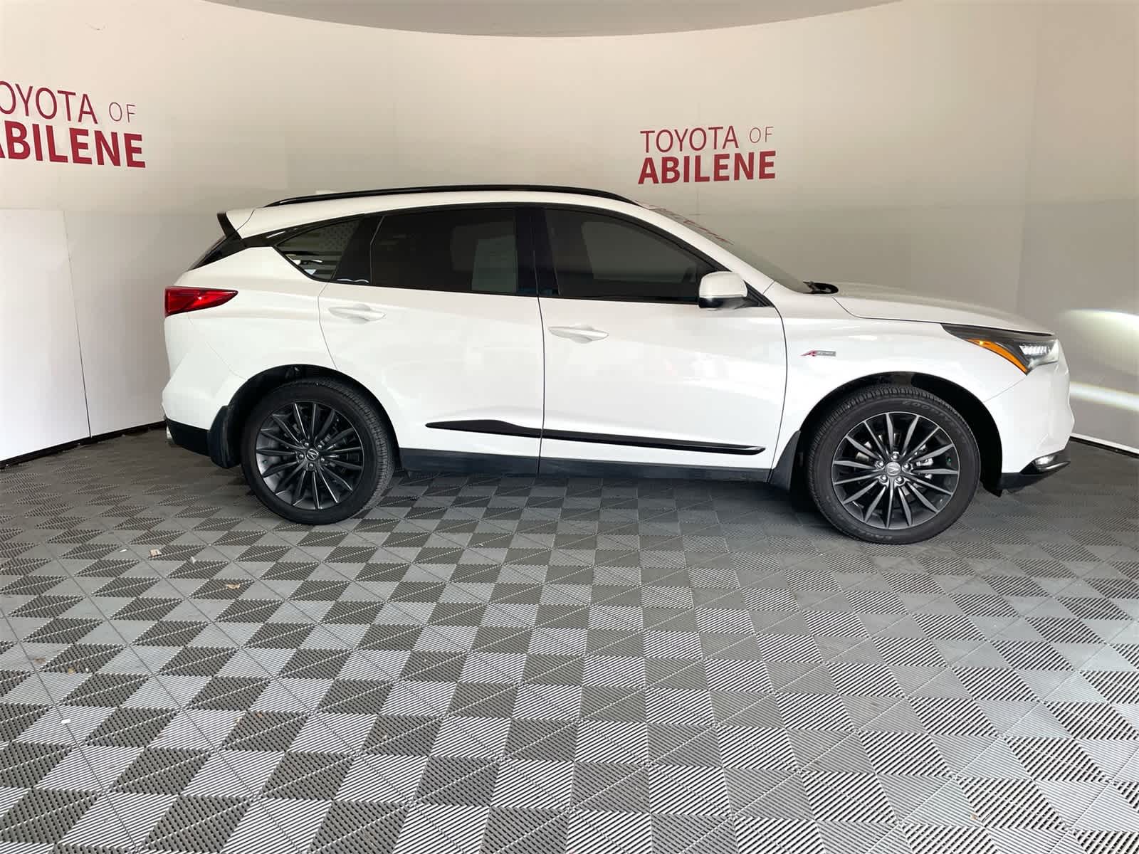 Thumbnail: 2023 Acura RDX - 8