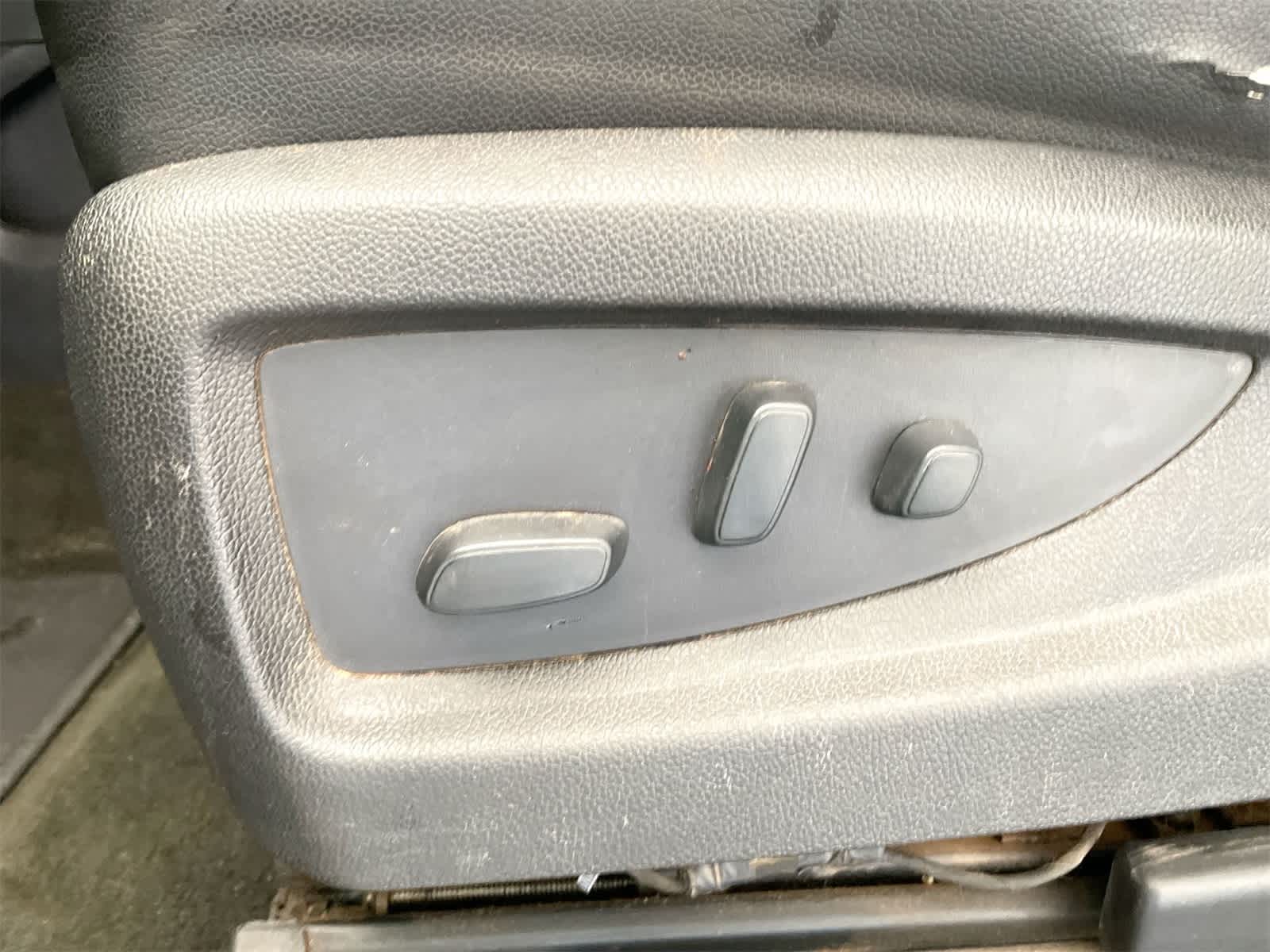 Thumbnail: 2017 Chevrolet Suburban - 9