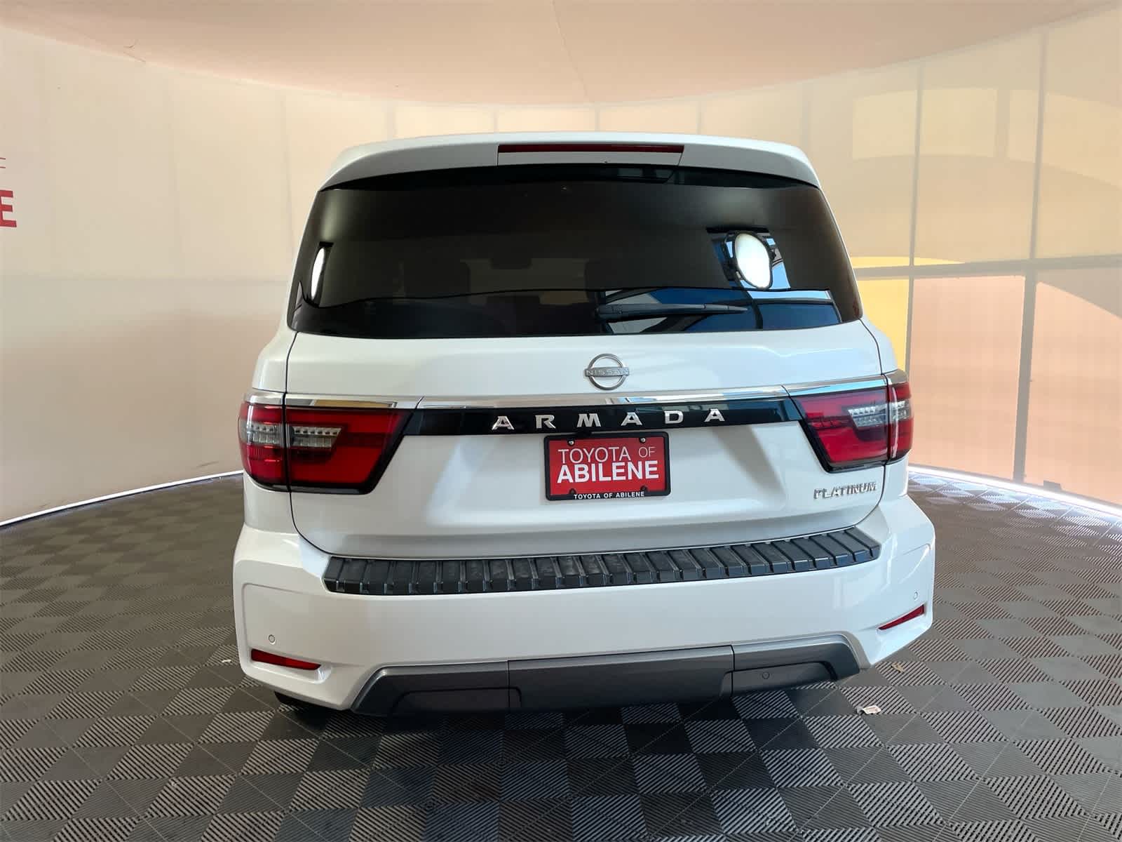 Thumbnail: 2022 Nissan Armada - 4