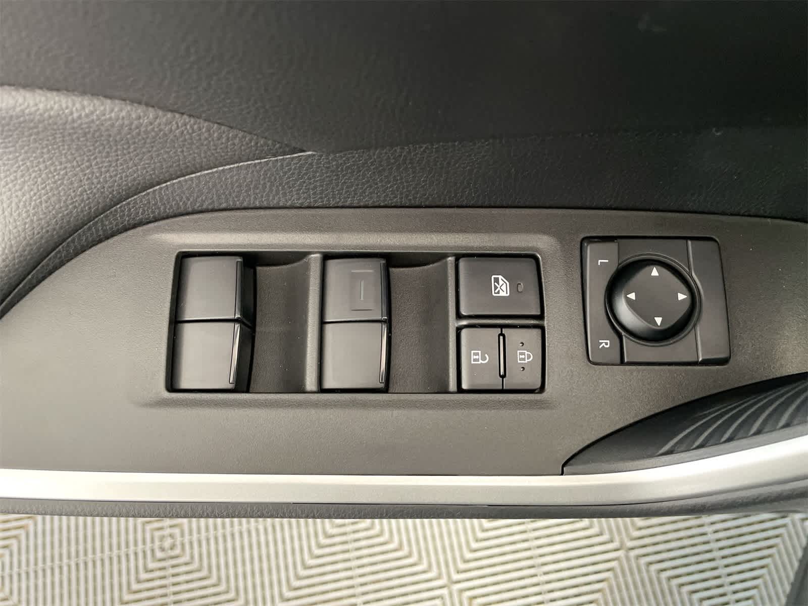 Thumbnail: 2025 Toyota RAV4 - 11