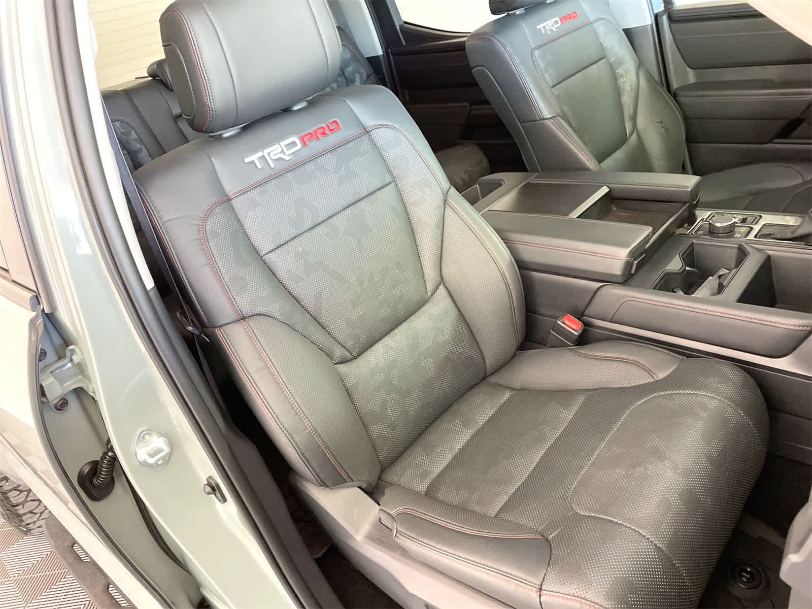 Thumbnail: 2022 Toyota Tundra - 12