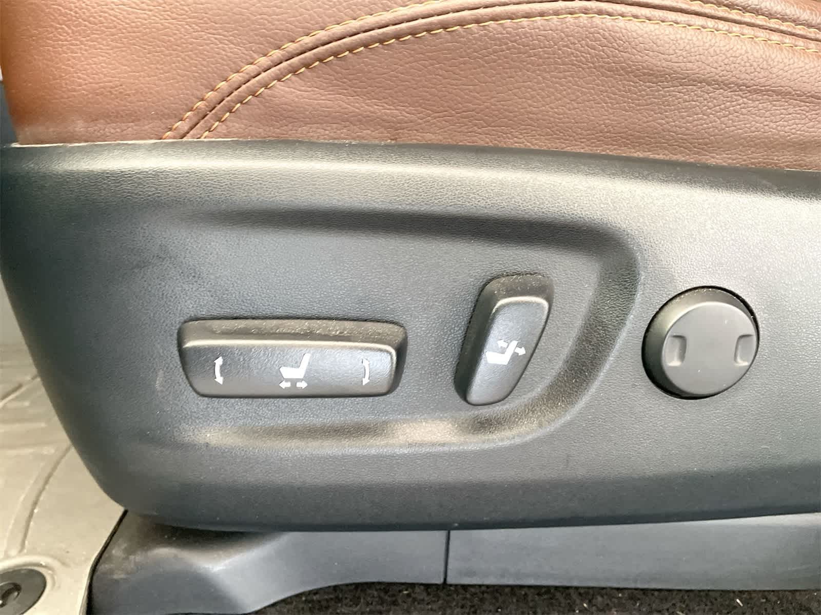 Thumbnail: 2023 Toyota 4Runner - 10