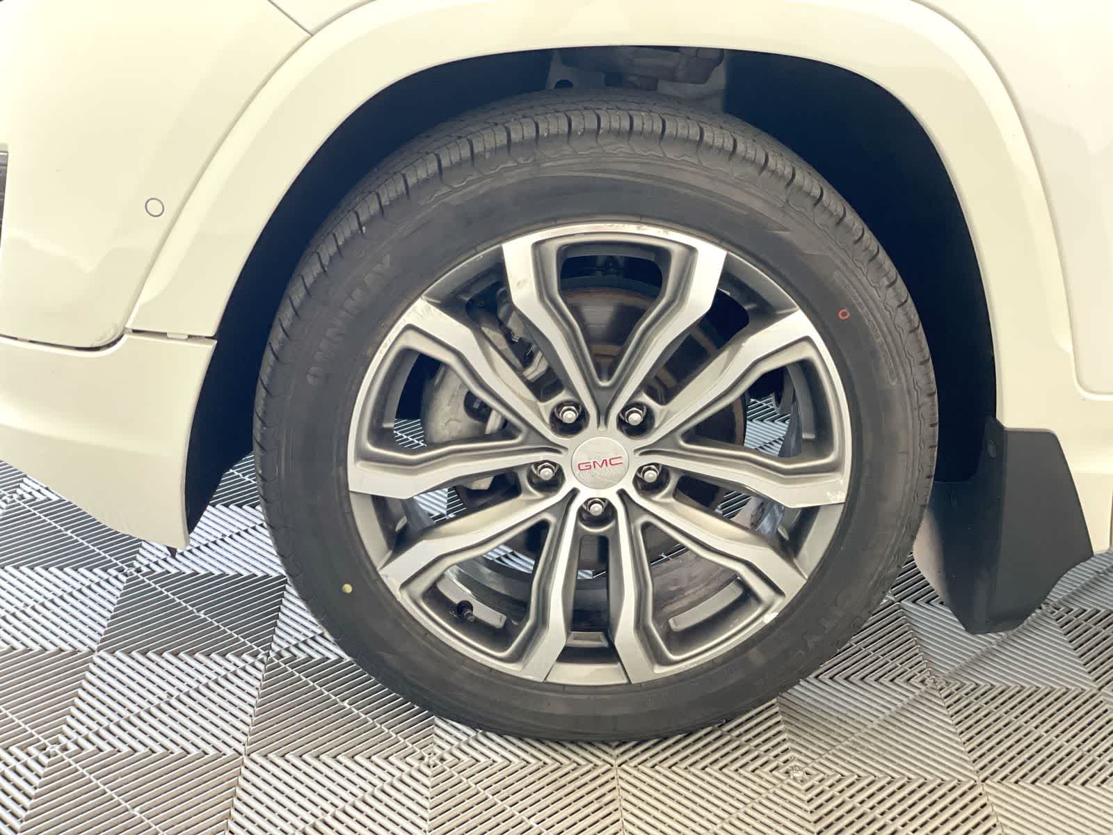 Thumbnail: 2020 GMC Terrain - 26