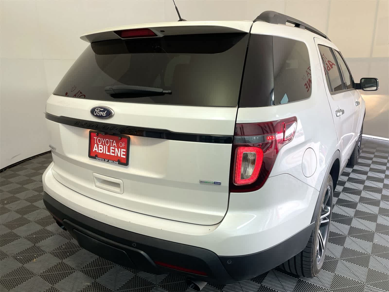 Thumbnail: 2014 Ford Explorer - 7