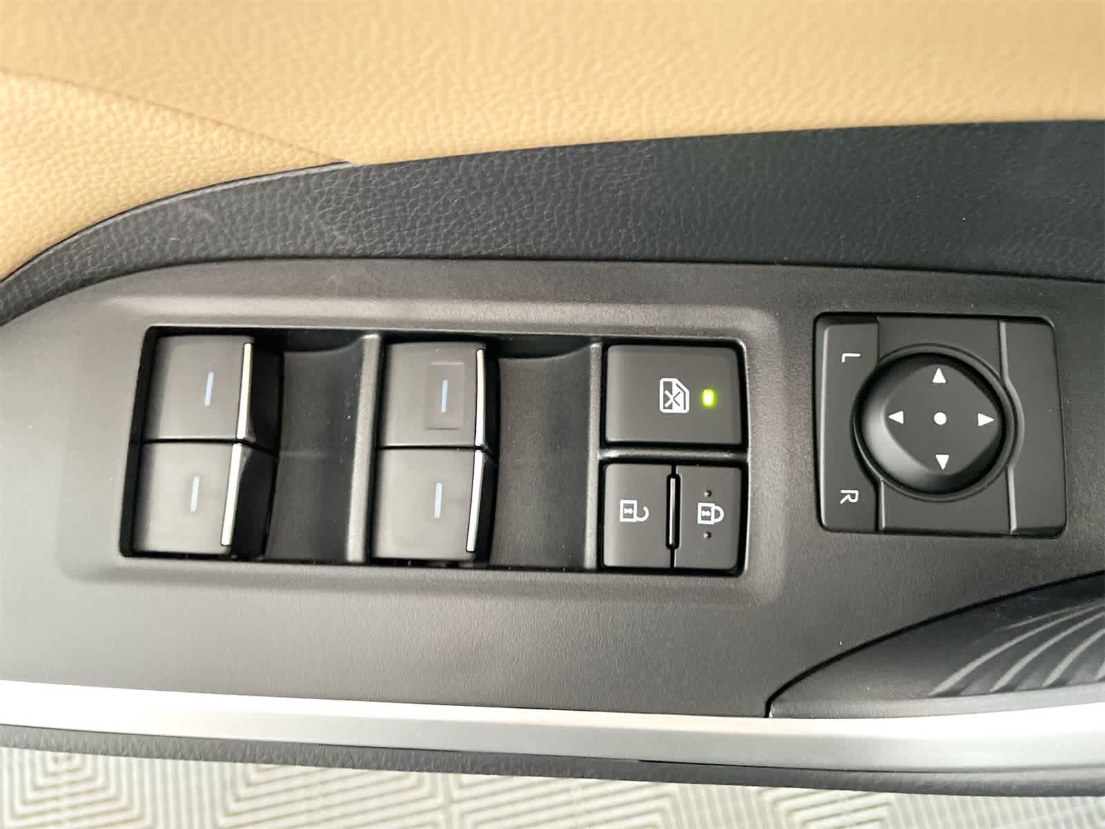 Thumbnail: 2025 Toyota RAV4 - 11